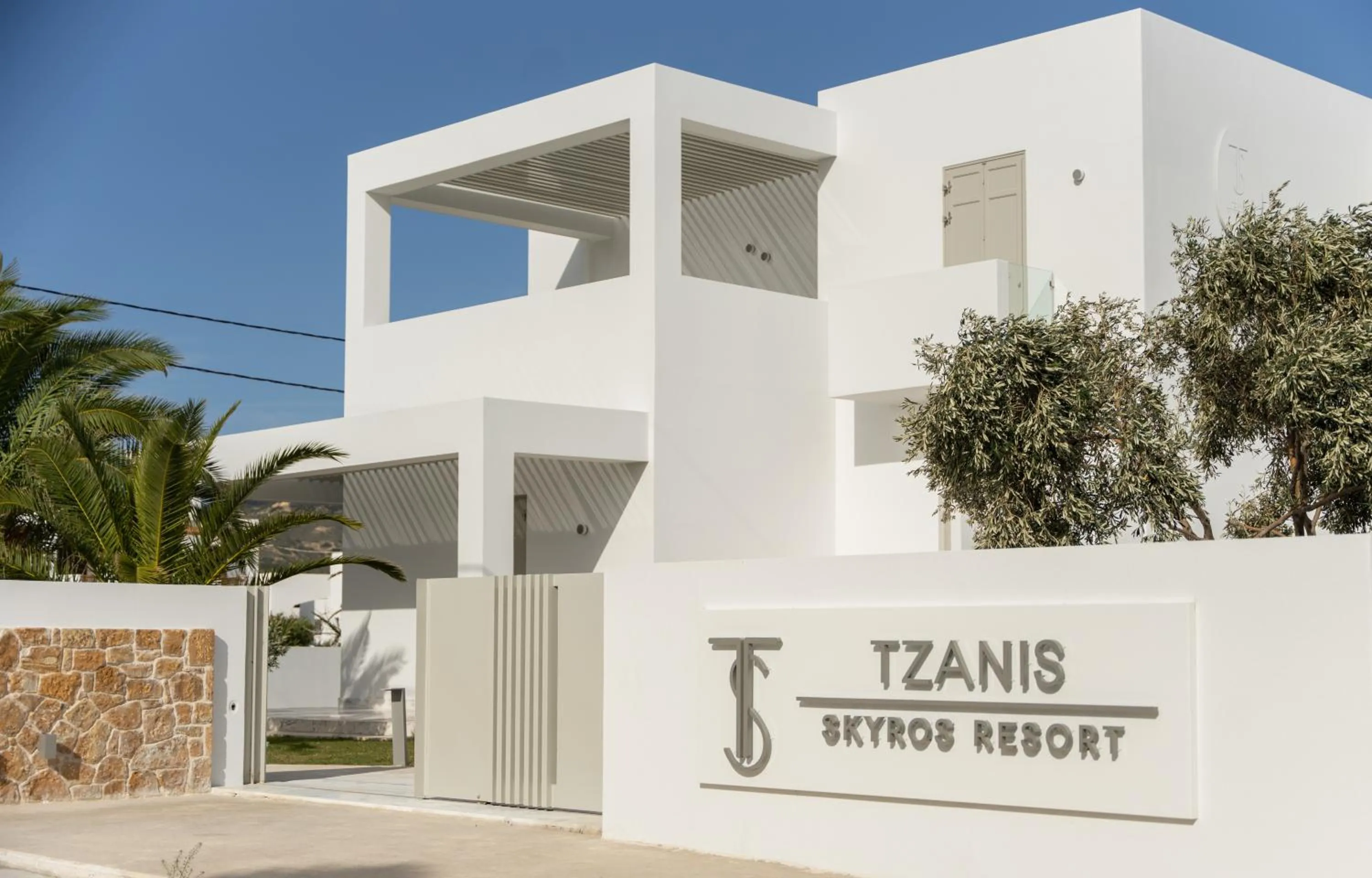 Property building in Tzanis Resort Skyros