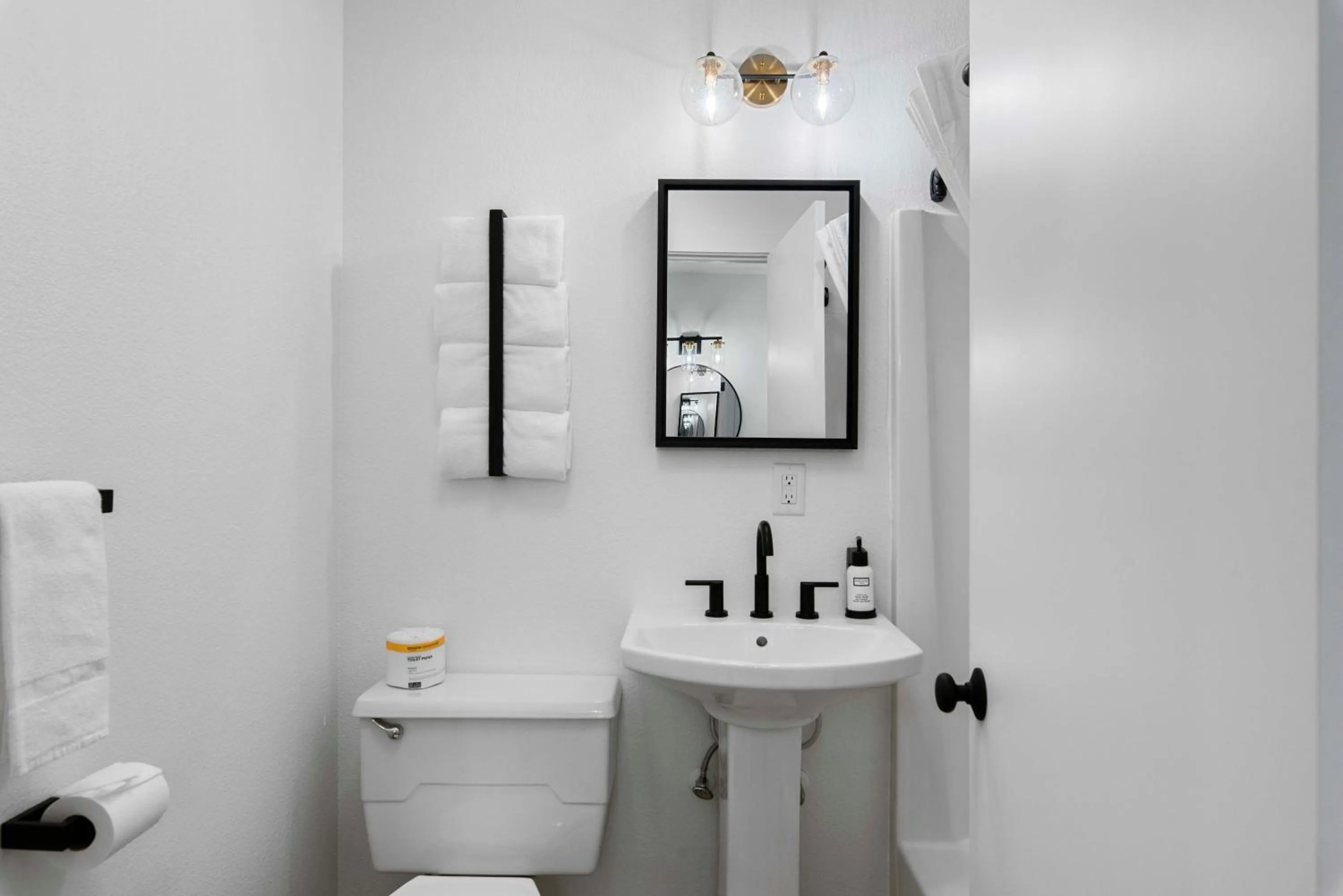 Bathroom in Cashmere Inn