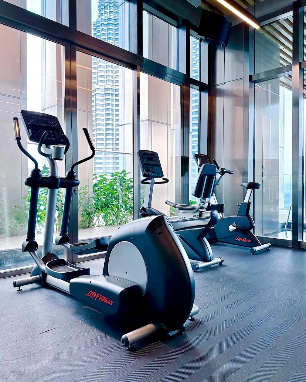 Fitness centre/facilities in Tropicana The Residence Klcc By Sky World