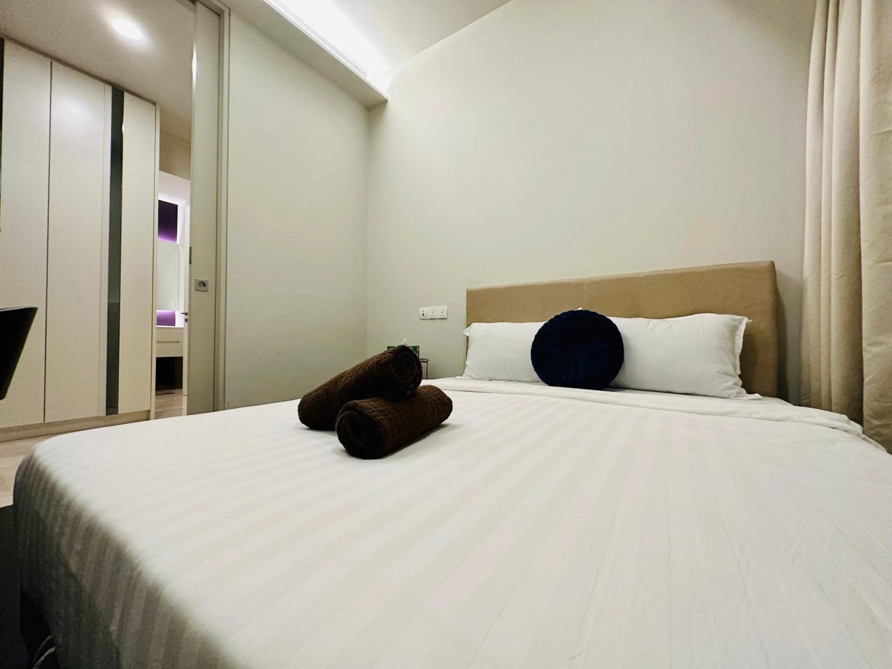 Bed in Tropicana The Residence Klcc By Sky World