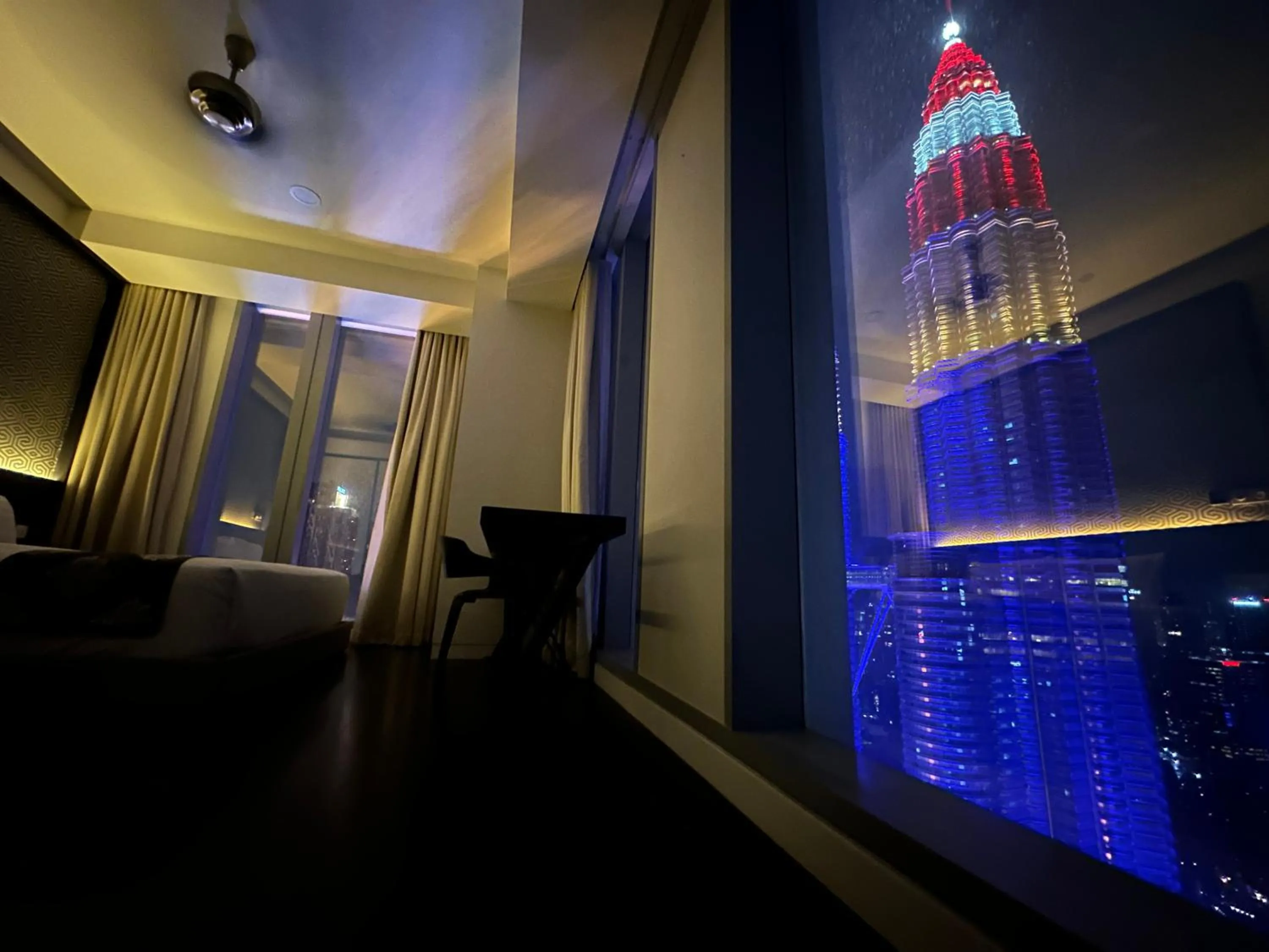 Night in Tropicana The Residence Klcc By Sky World