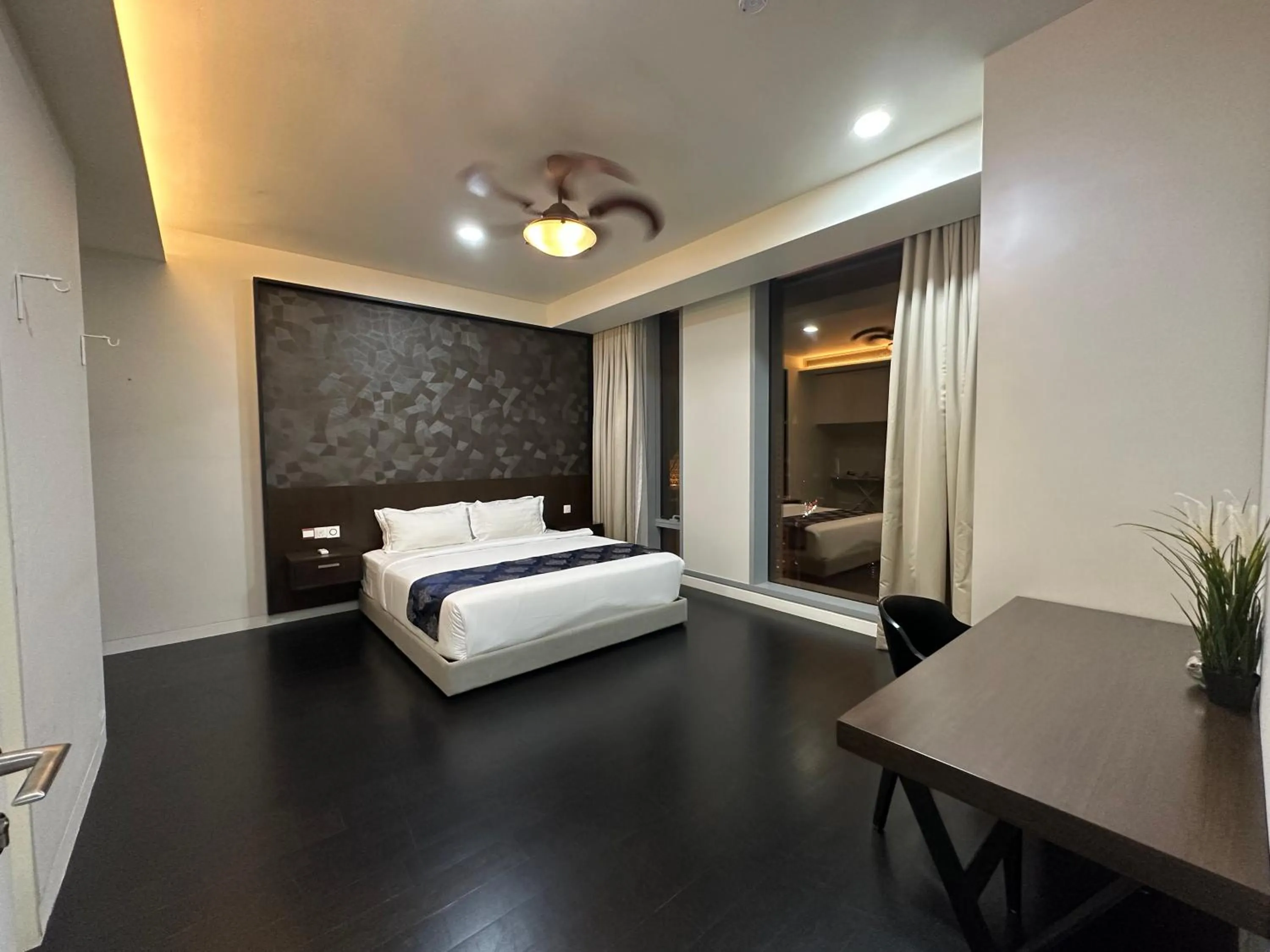 Bed in Tropicana The Residence Klcc By Sky World