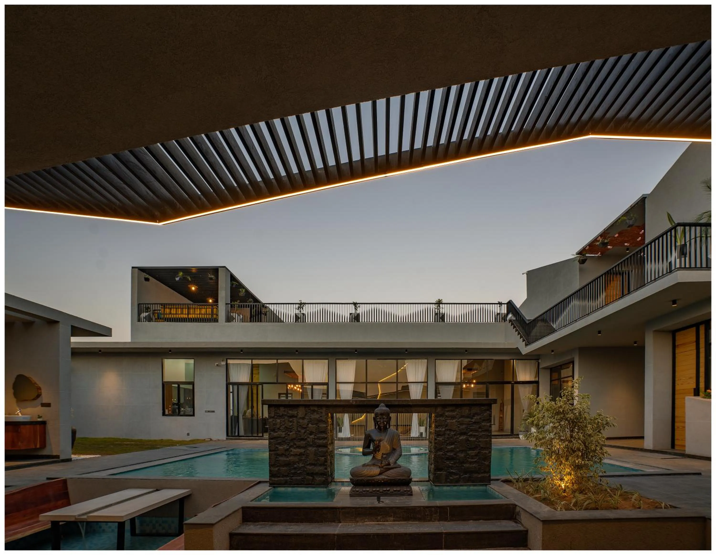 Property building in Casa Concreto- 5-Bedroom Luxury Villa with all weather Pool