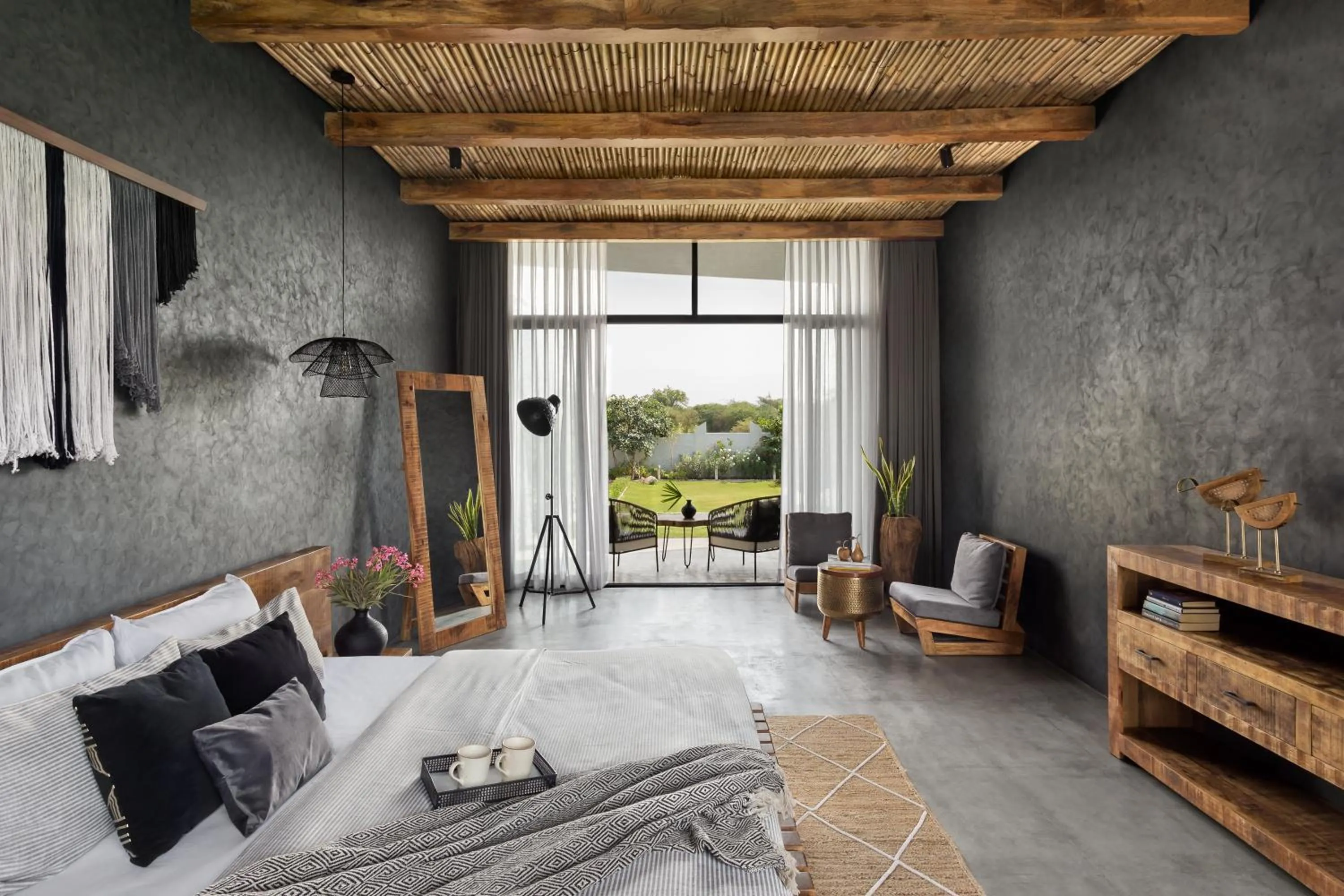 Bedroom in Casa Concreto- 5-Bedroom Luxury Villa with all weather Pool