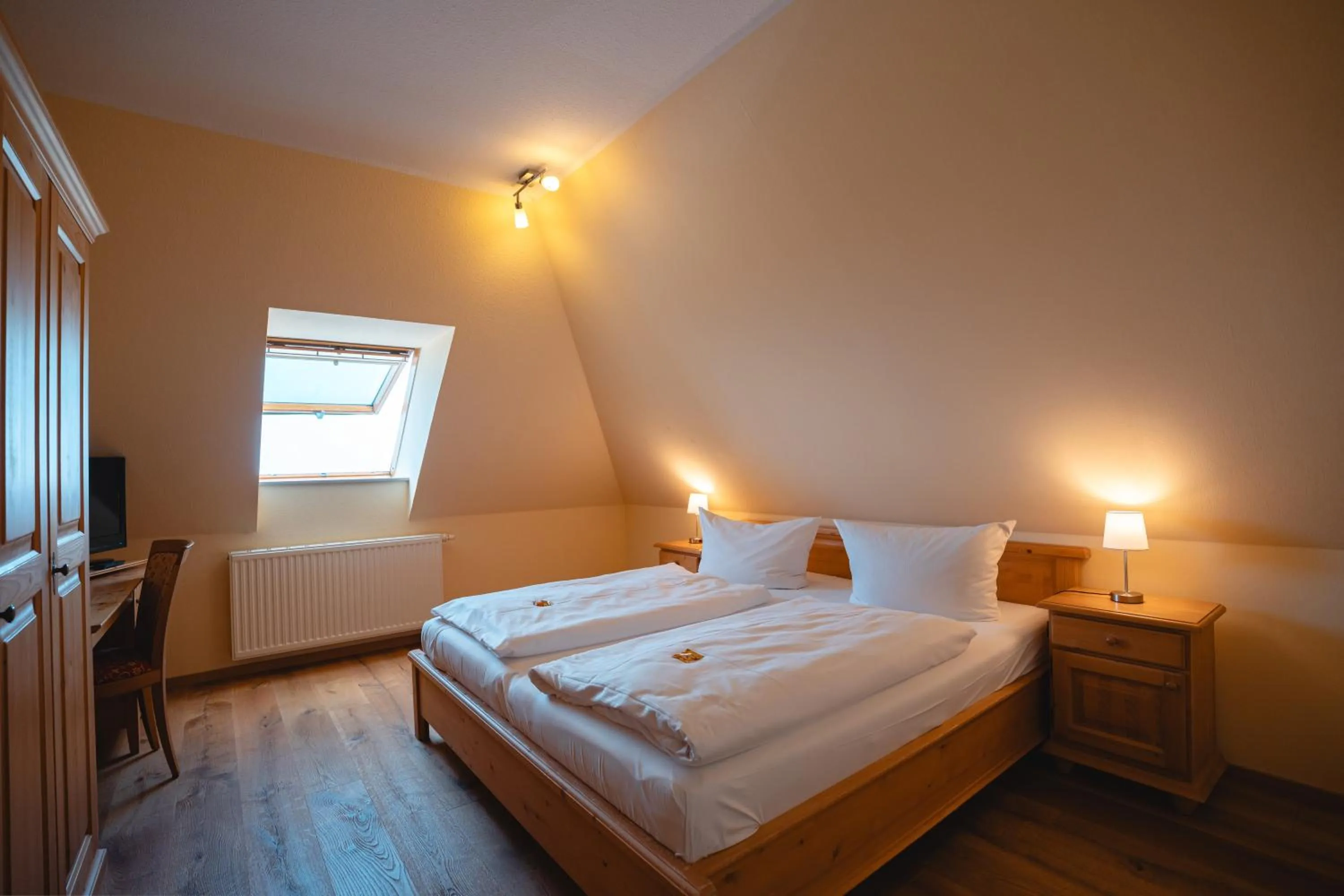 Photo of the whole room, Bed in Hotel Fichtelberghaus - ganz oben im Erzgebirge