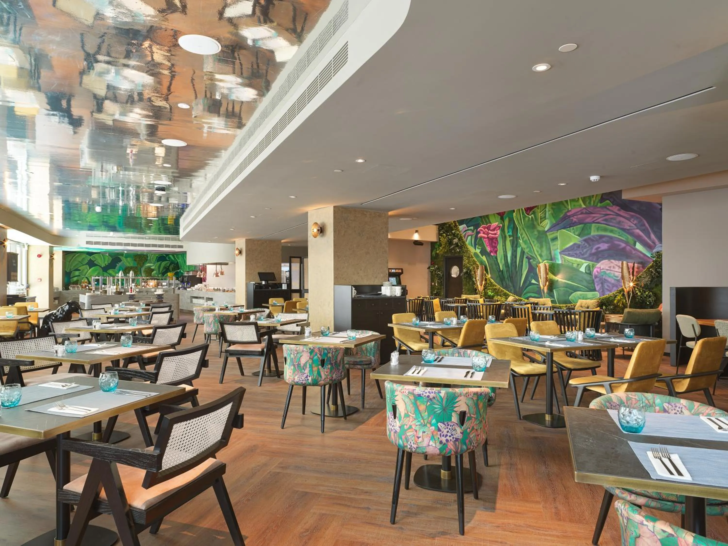 Restaurant/places to eat in NYX Hotel Limassol