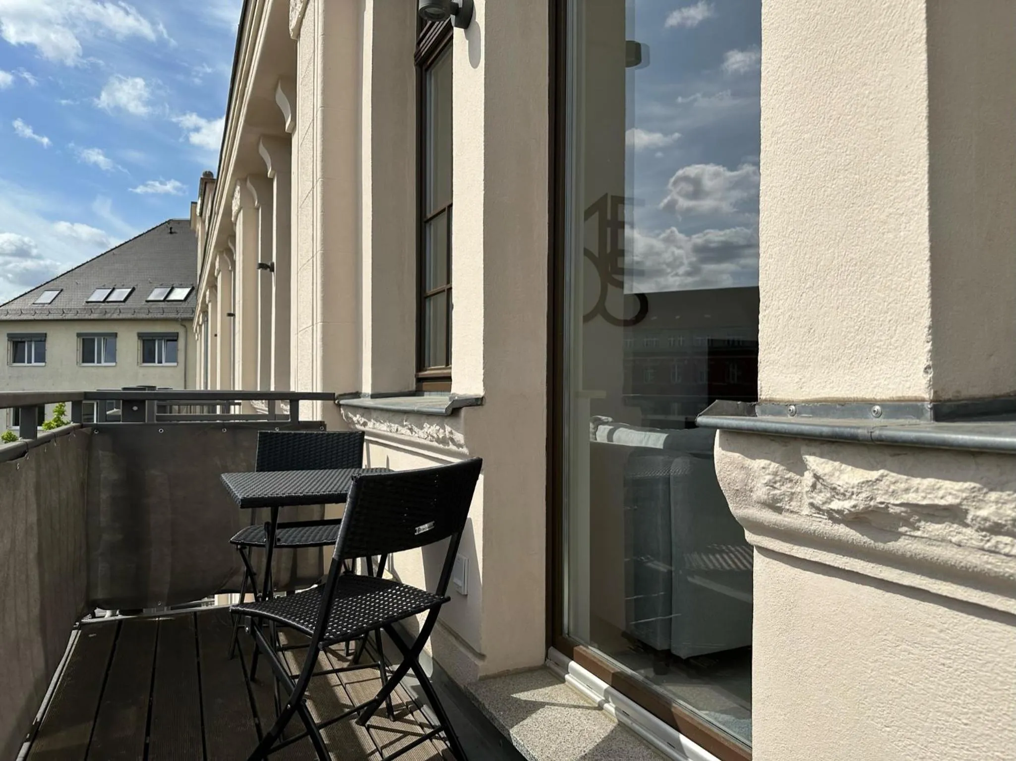 Property building in MEOS 1 -Zentrum-Balkon-Parkplatz-Gym-Uniklinik