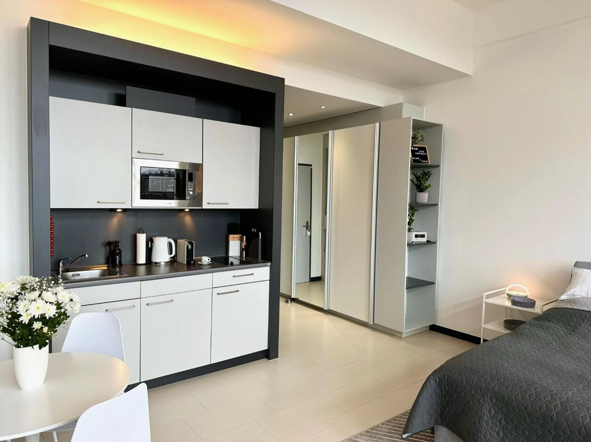 Coffee/tea facilities in MEOS 1 -Zentrum-Balkon-Parkplatz-Gym-Uniklinik