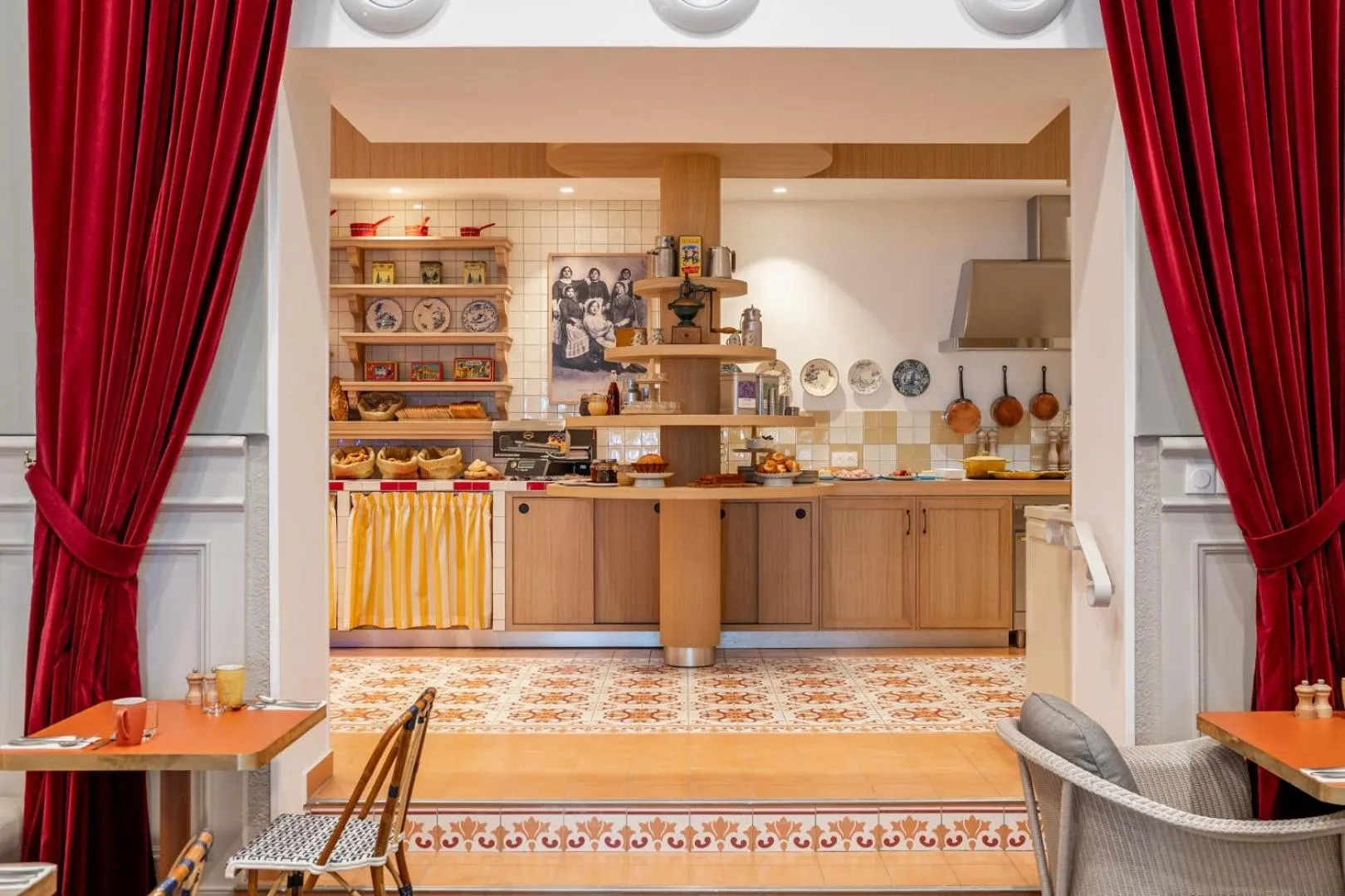 Restaurant/places to eat in Villa Camille Hotel & Spa