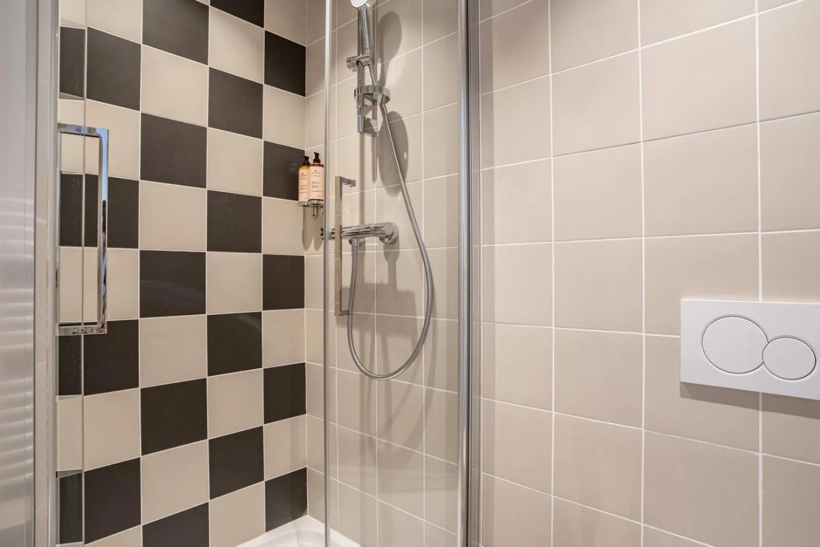 Shower in Villa Camille Hotel & Spa