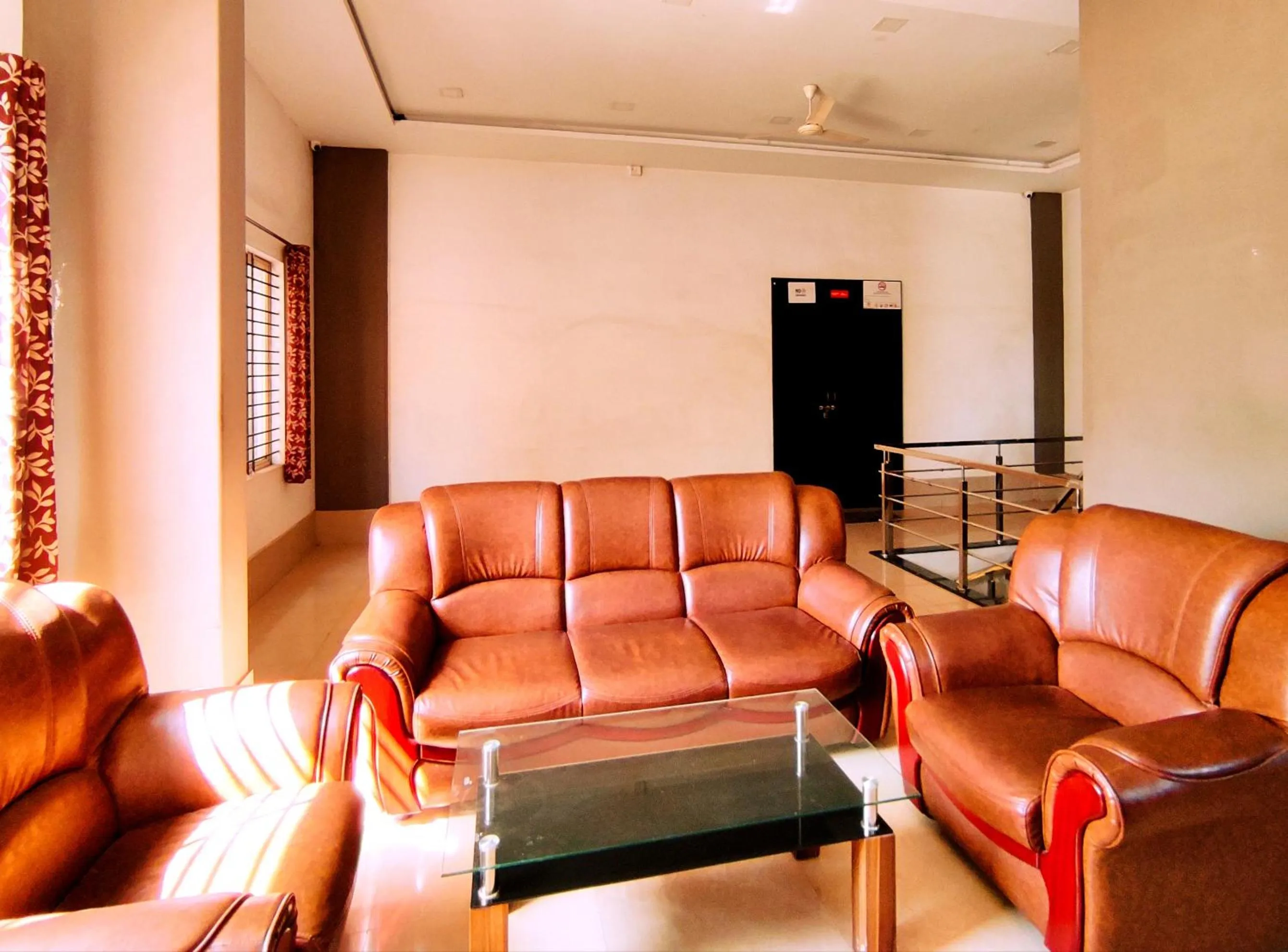 Communal lounge/ TV room in Yuvraj Galaxy Inn