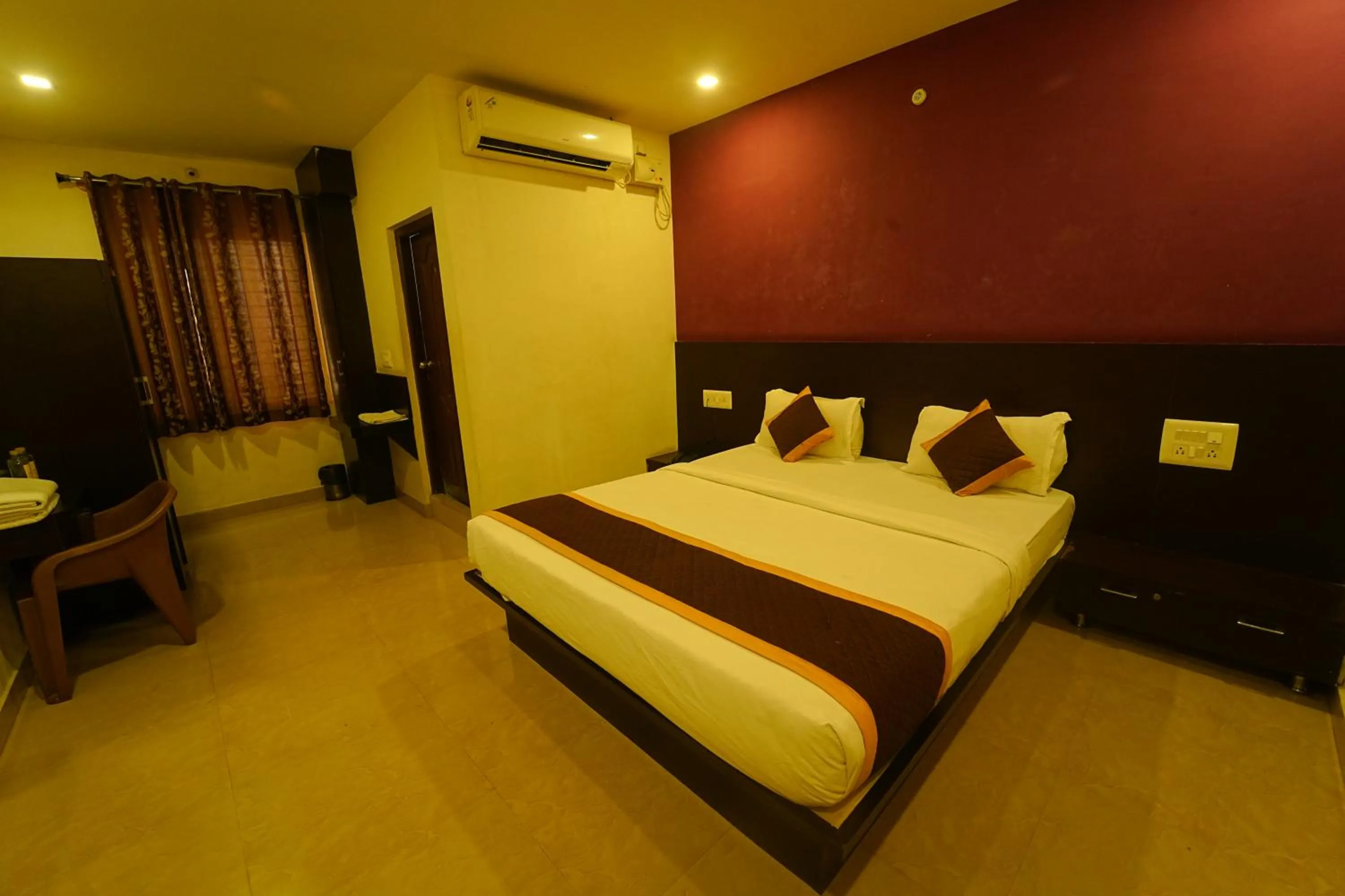 Bedroom, Bed in Yuvraj Galaxy Inn