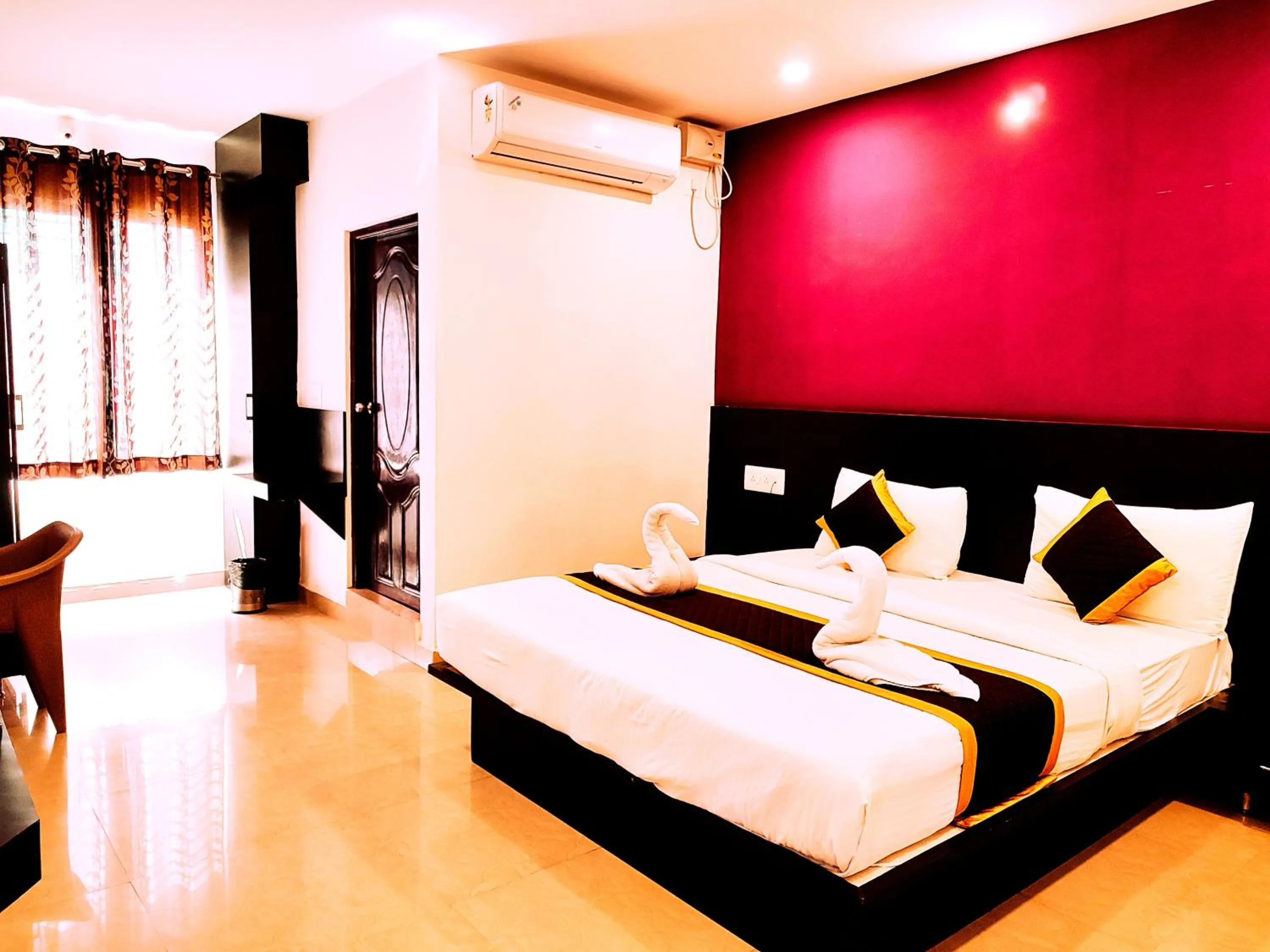 Bed in Yuvraj Galaxy Inn