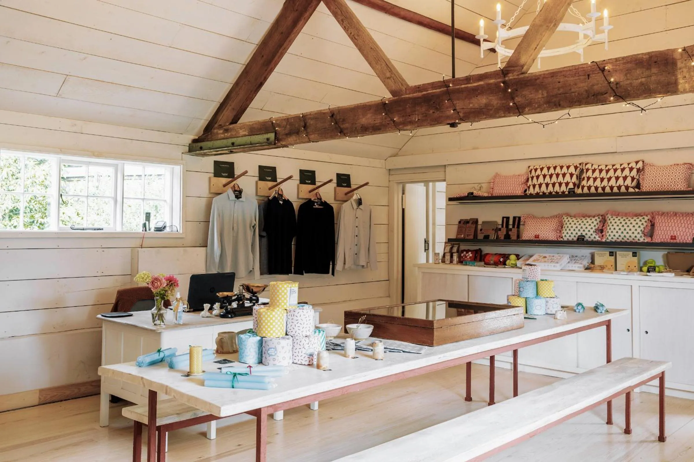 On-site shops in Fritton Lake - The Clubhouse