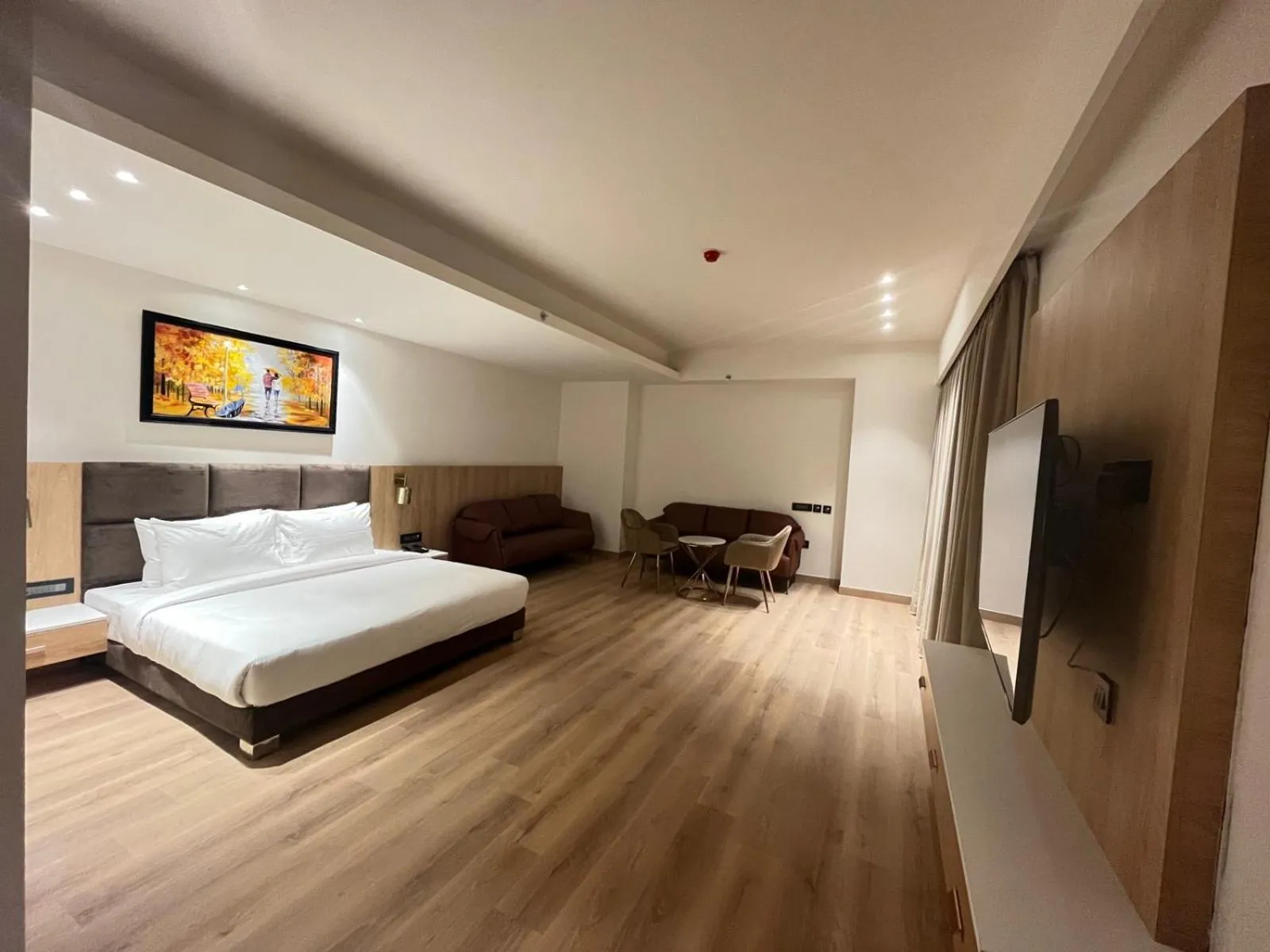 Bed in Dayal Gateway