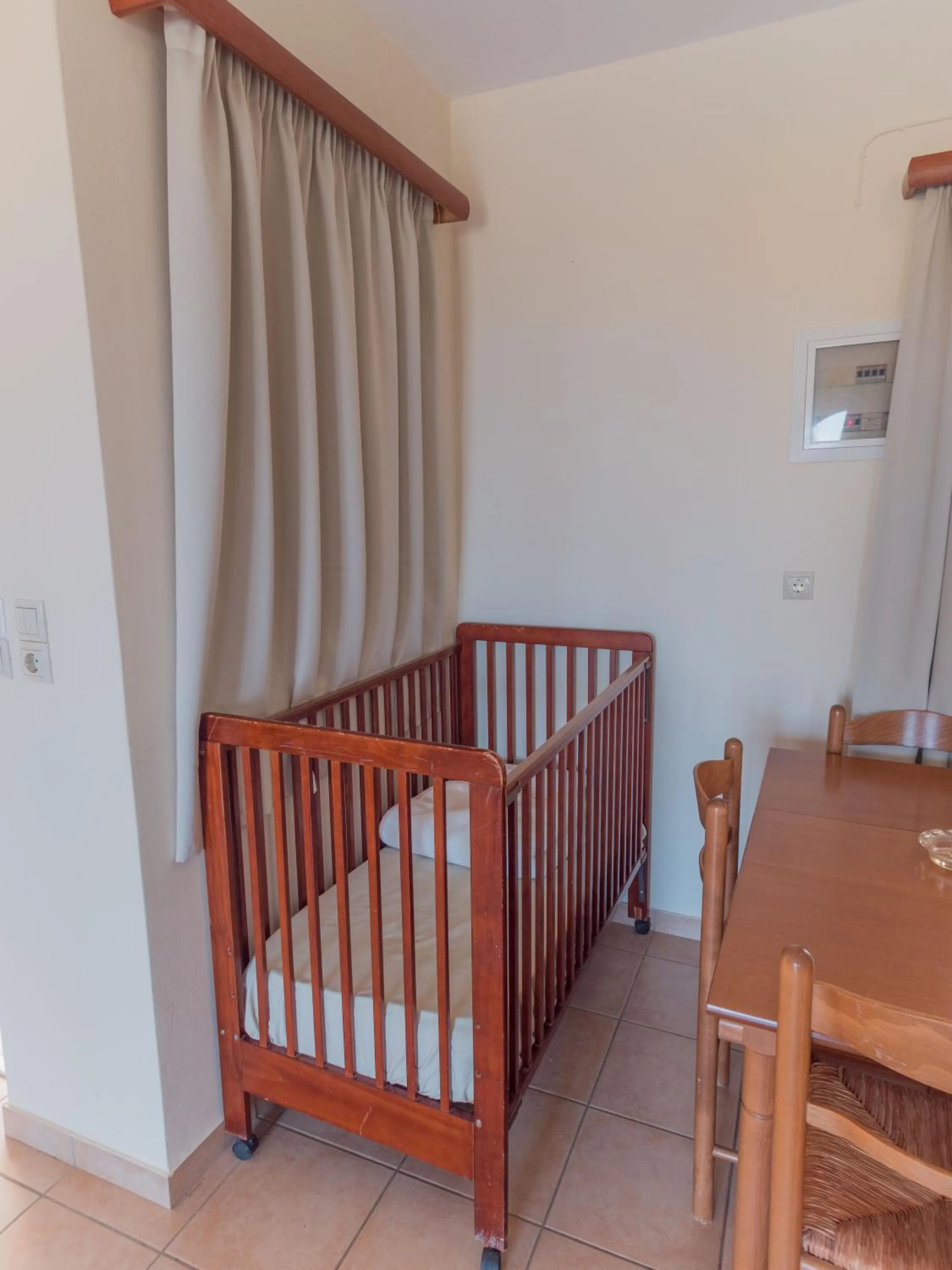 Bed in Apartments Hotel & Studios, Xifoupolis