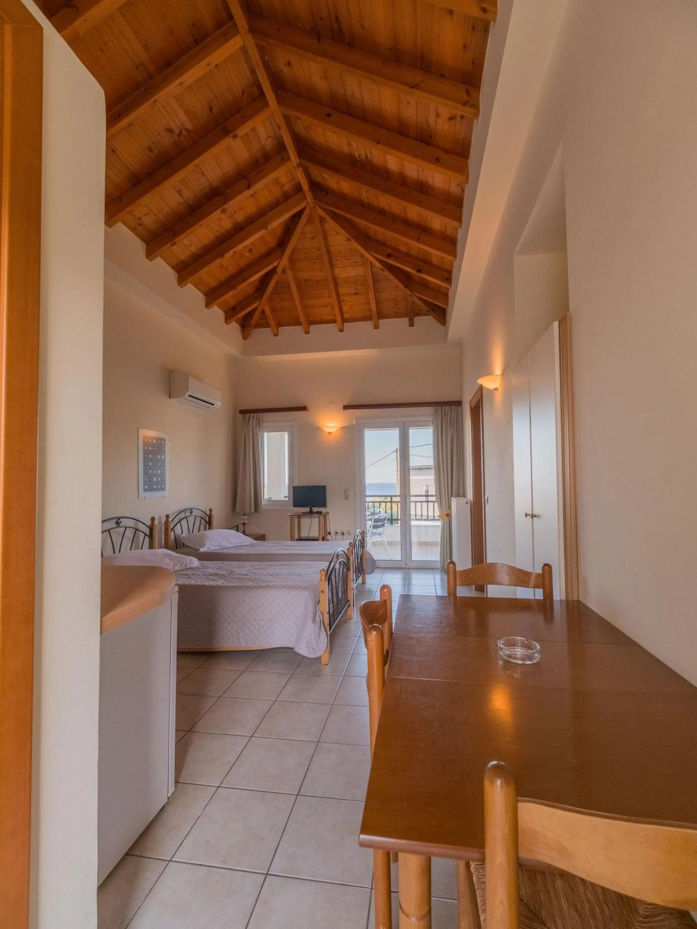 Bed in Apartments Hotel & Studios, Xifoupolis