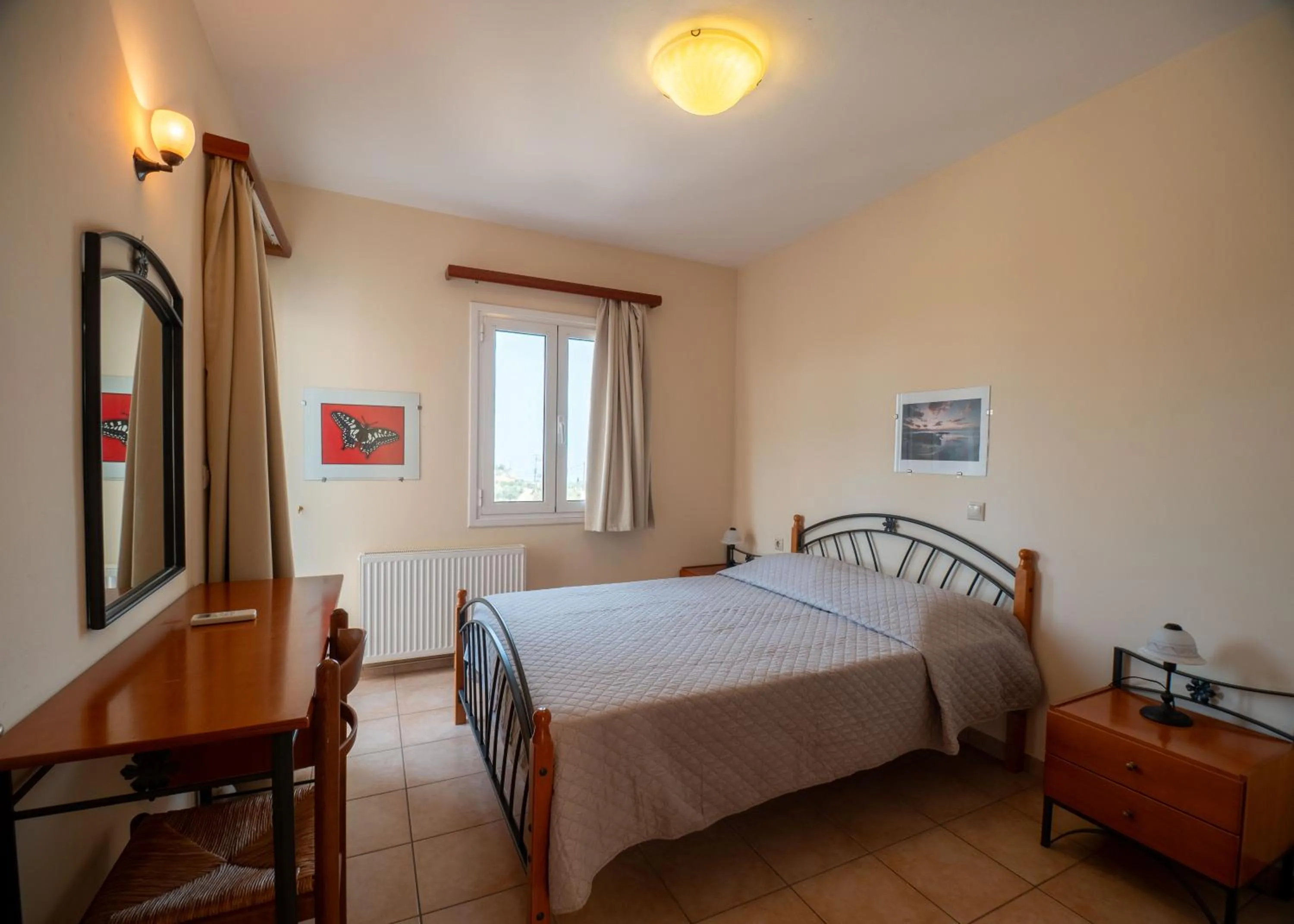 Bed in Apartments Hotel & Studios, Xifoupolis