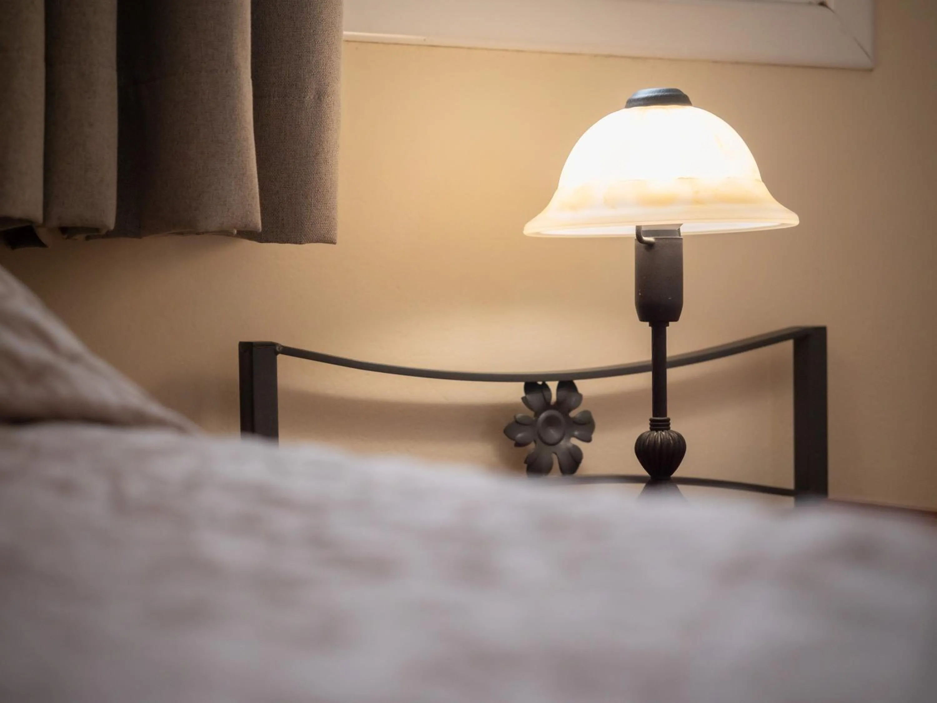 Bed in Apartments Hotel & Studios, Xifoupolis