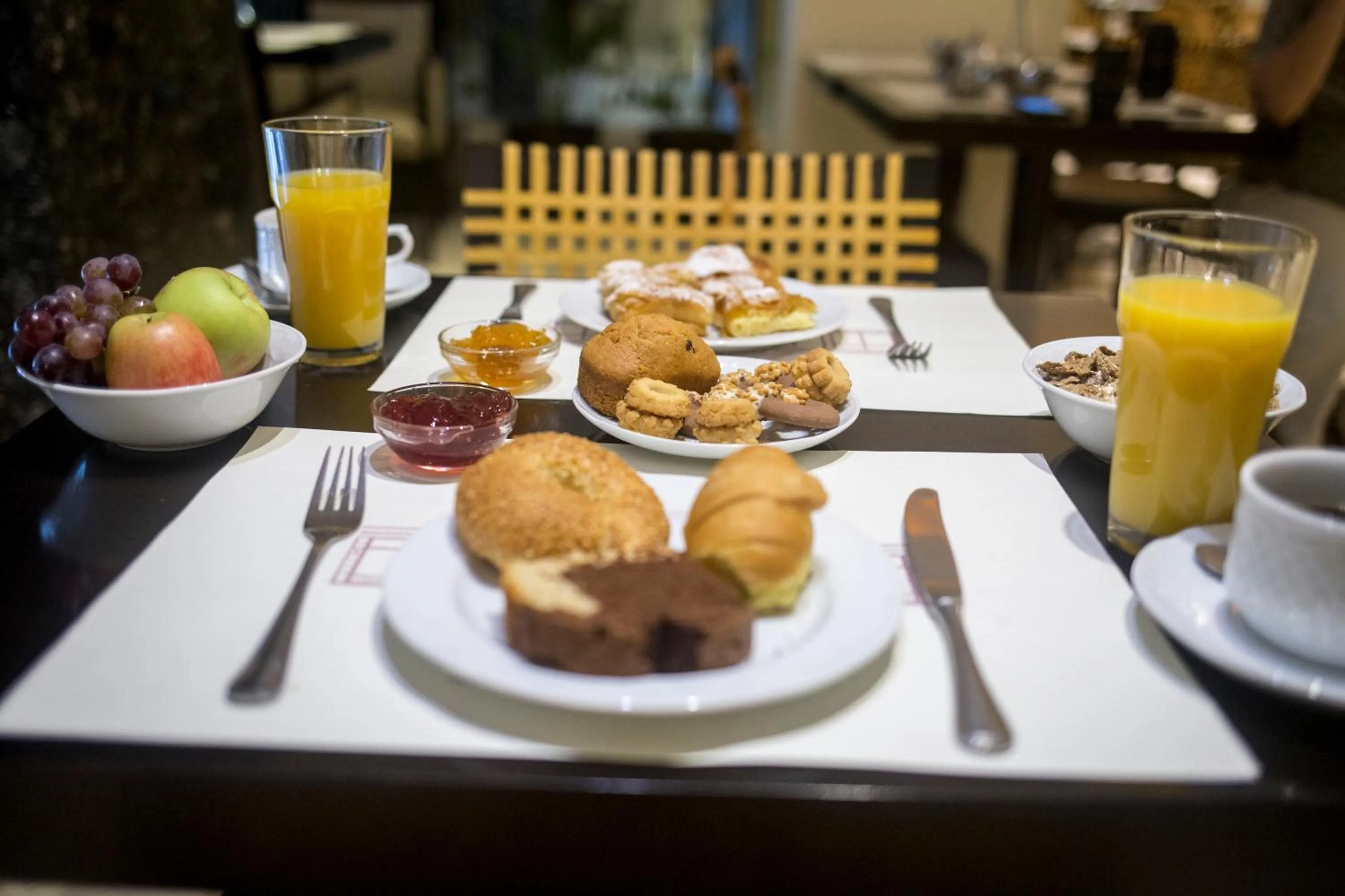 Breakfast in Davitel - Tobacco Hotel