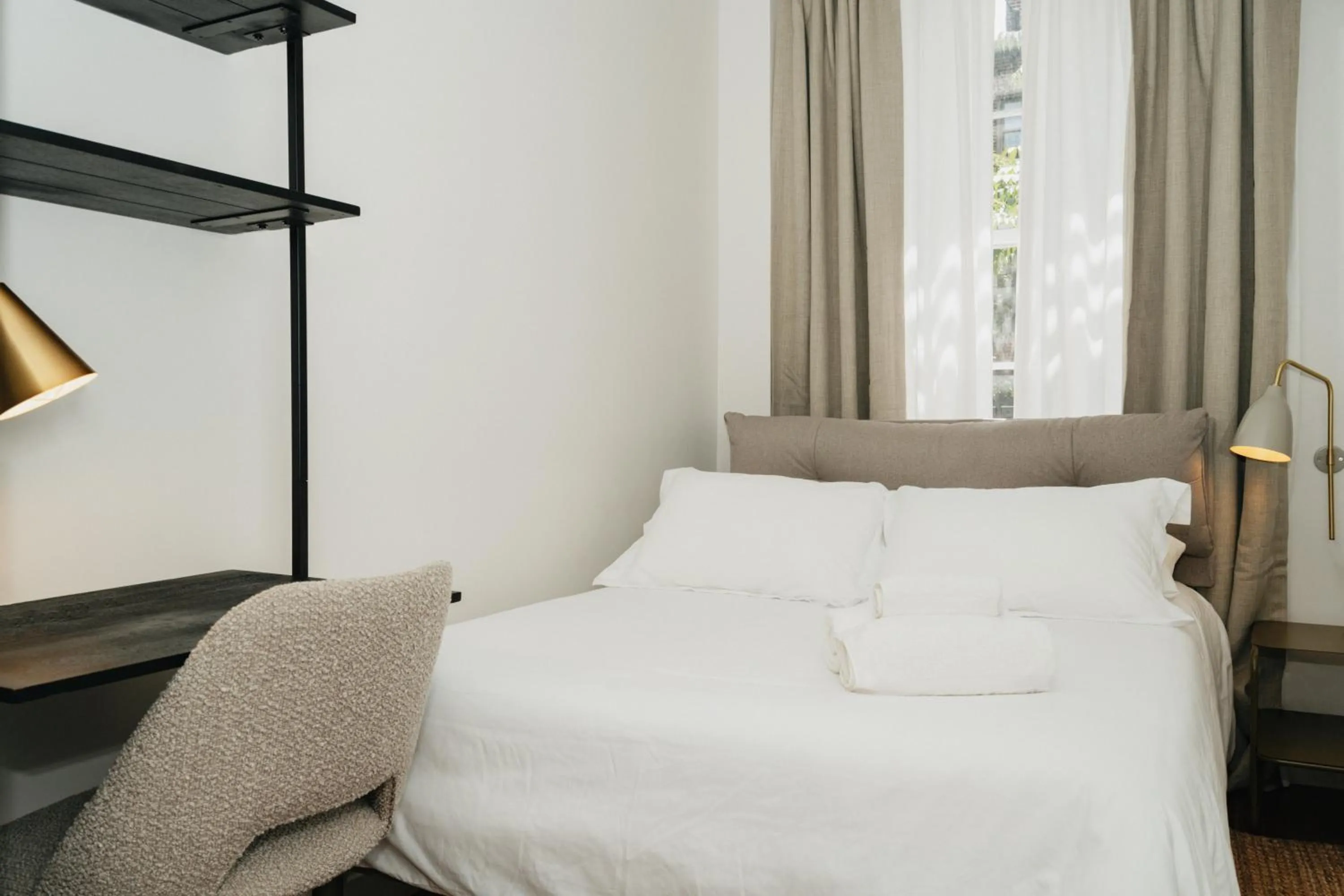 Bed in Outsite Chelsea