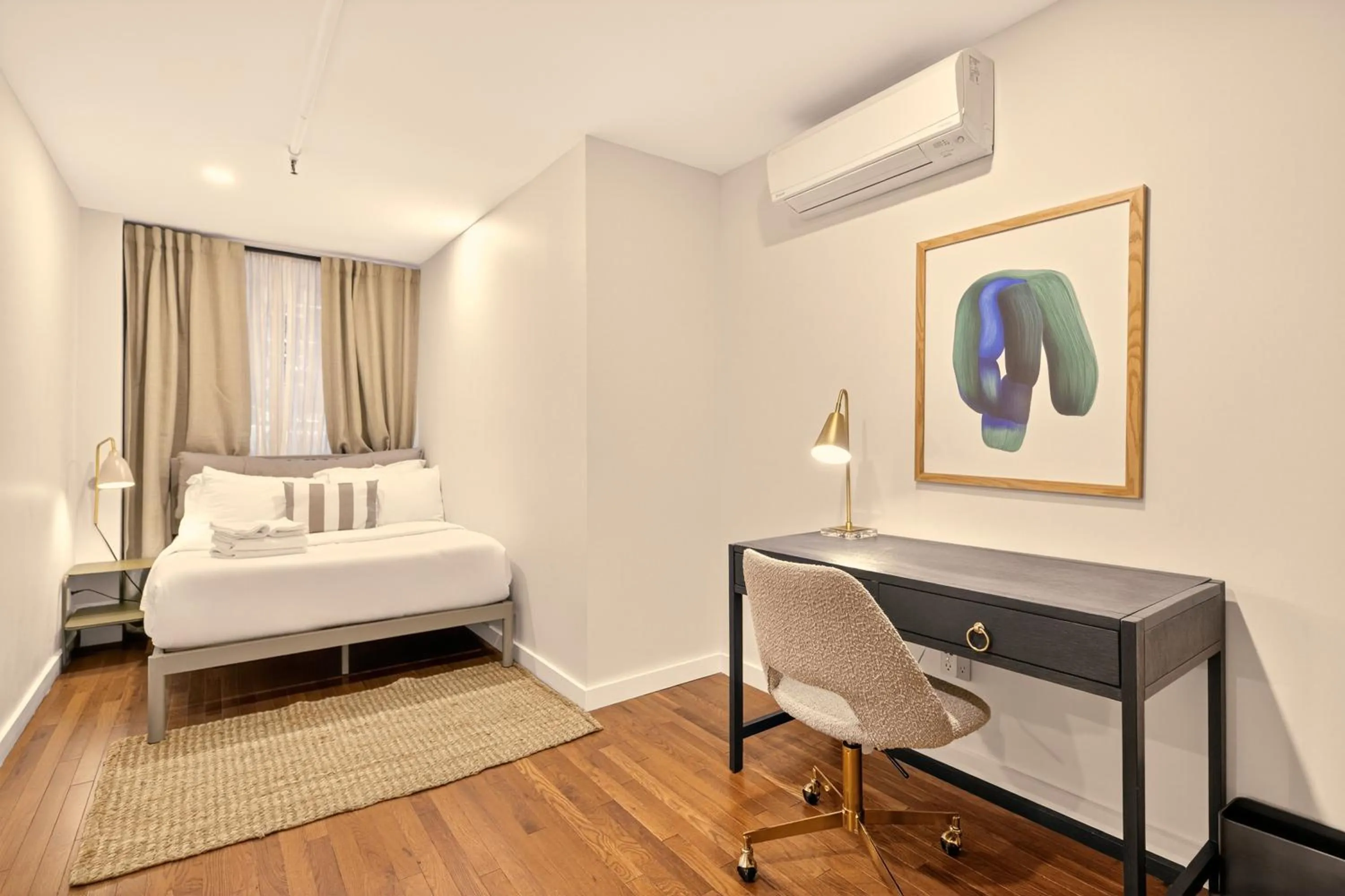 Bed in Outsite Chelsea