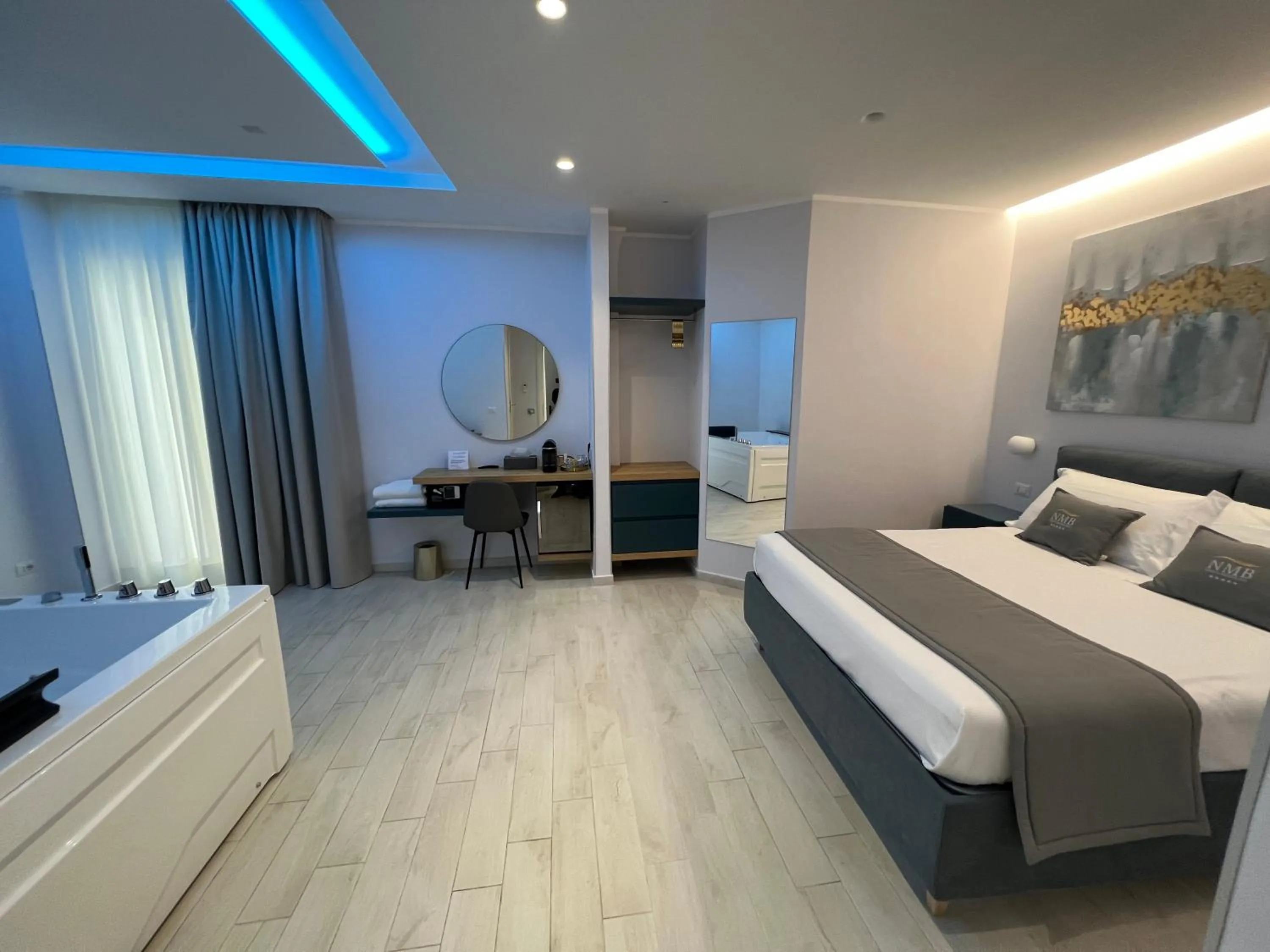 Bed in Naxos Marina Bay