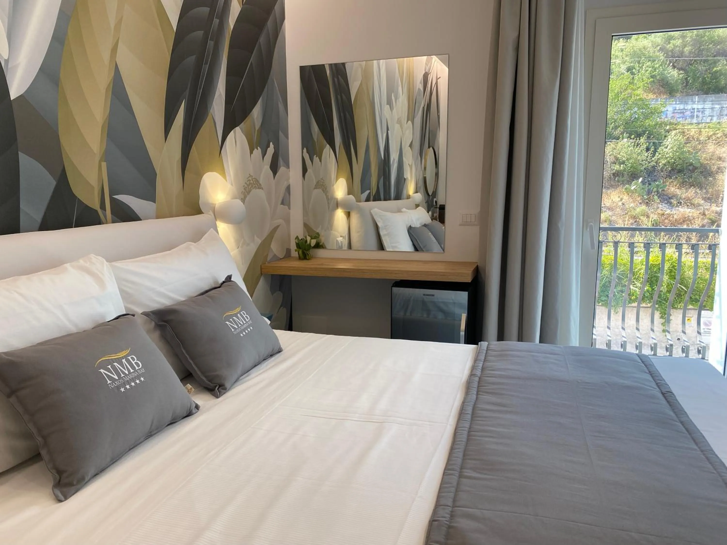 Bed in Naxos Marina Bay