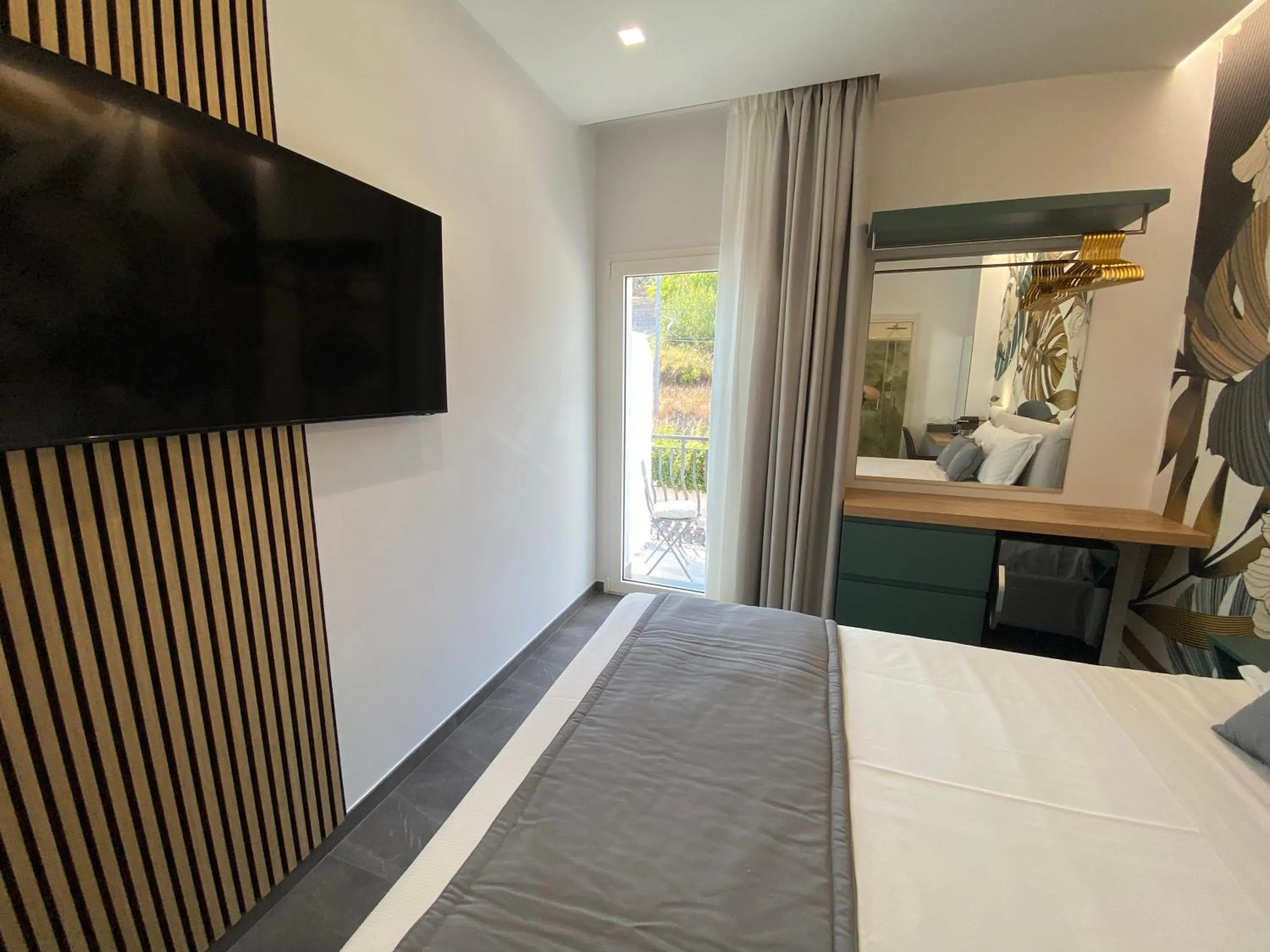 Bed in Naxos Marina Bay