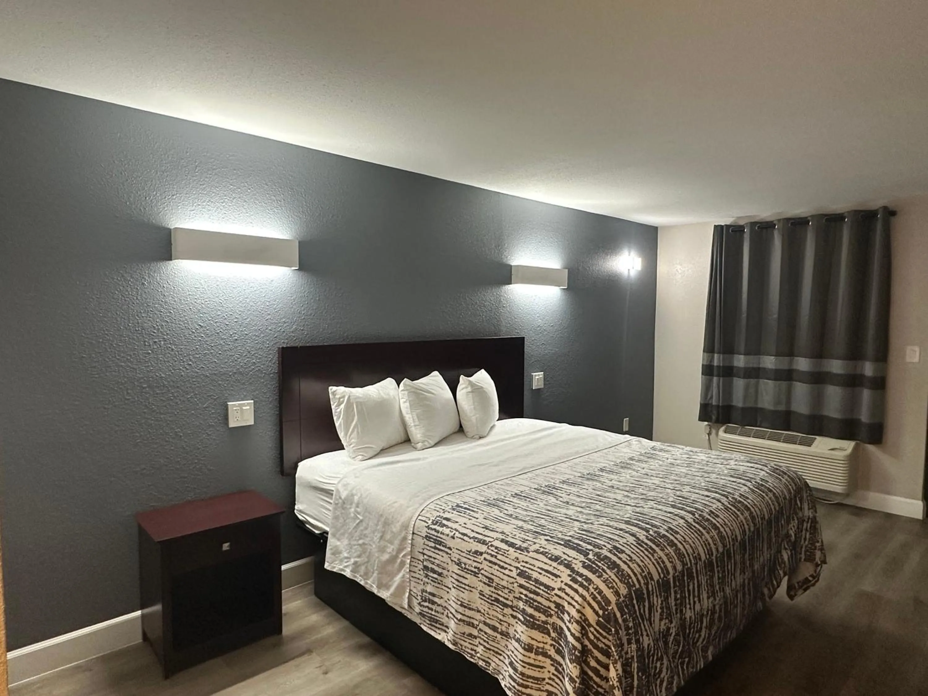 Bedroom, Bed in Hotel Casa by Arya