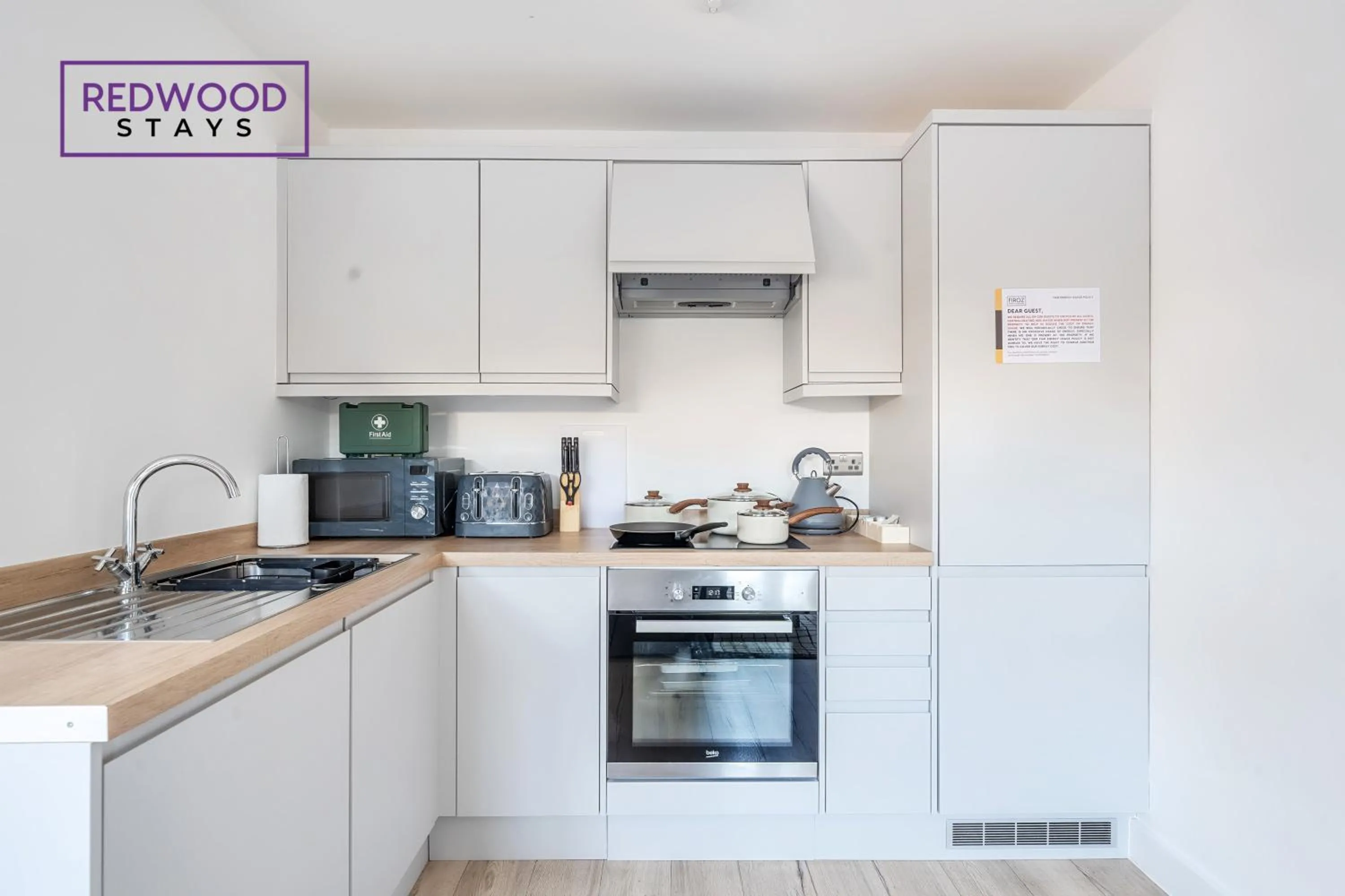 Kitchen or kitchenette in Modern Serviced Apartments For Contractors & Families with Free Parking, WiFi & Netflix By Redwood Stays