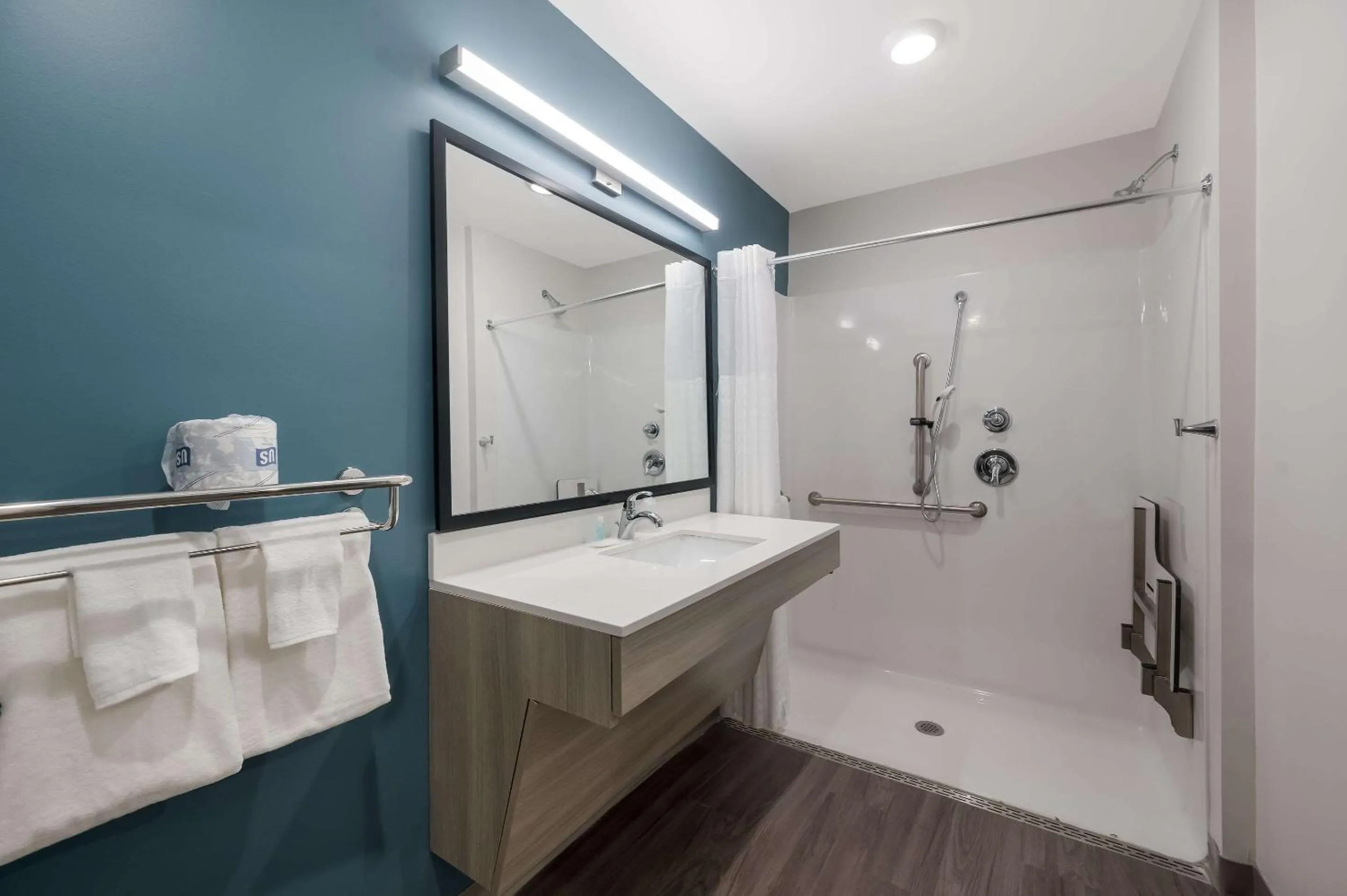 Bathroom in WoodSpring Suites Wixom - Novi
