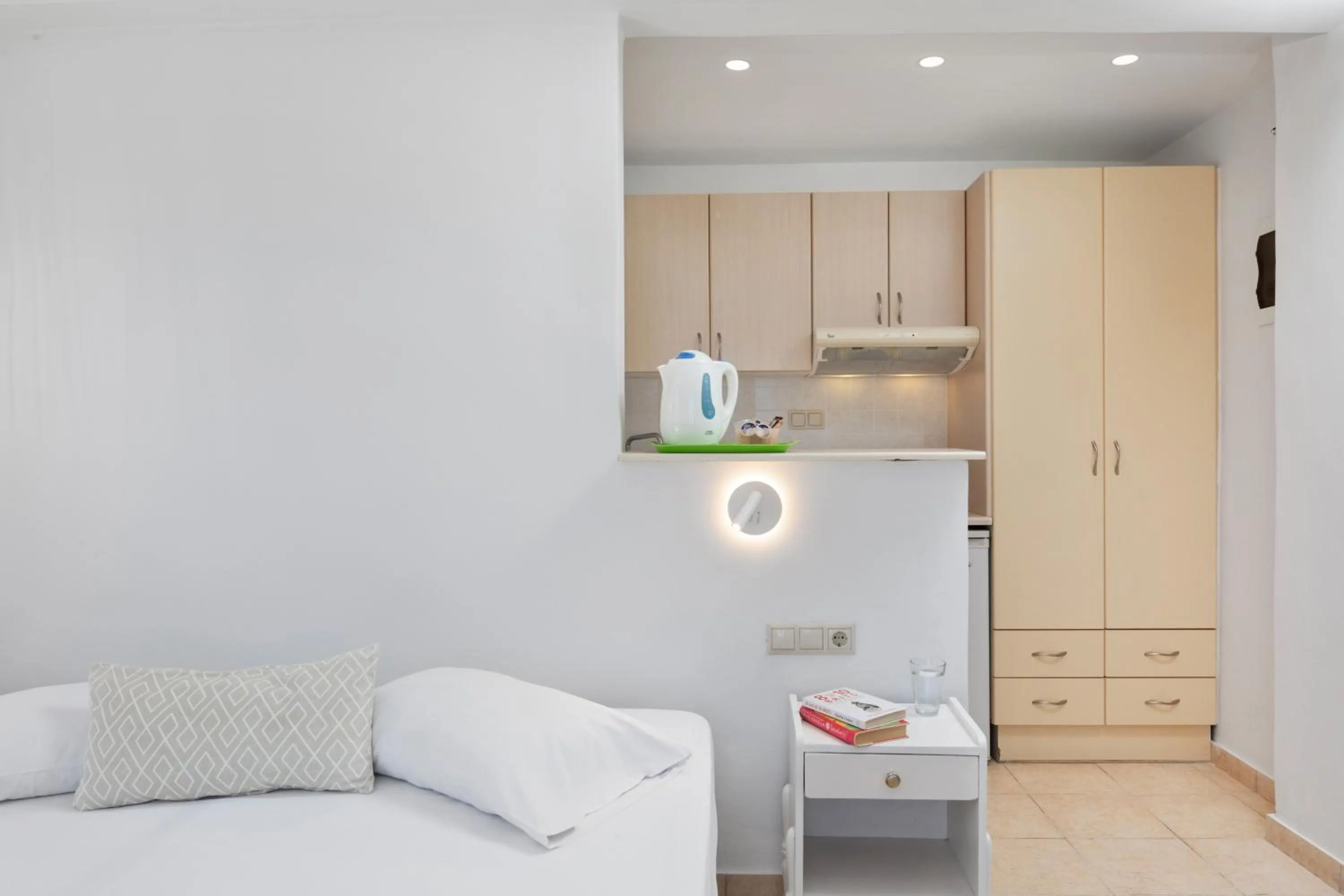 Bed in Bella Vista Beach Hotel