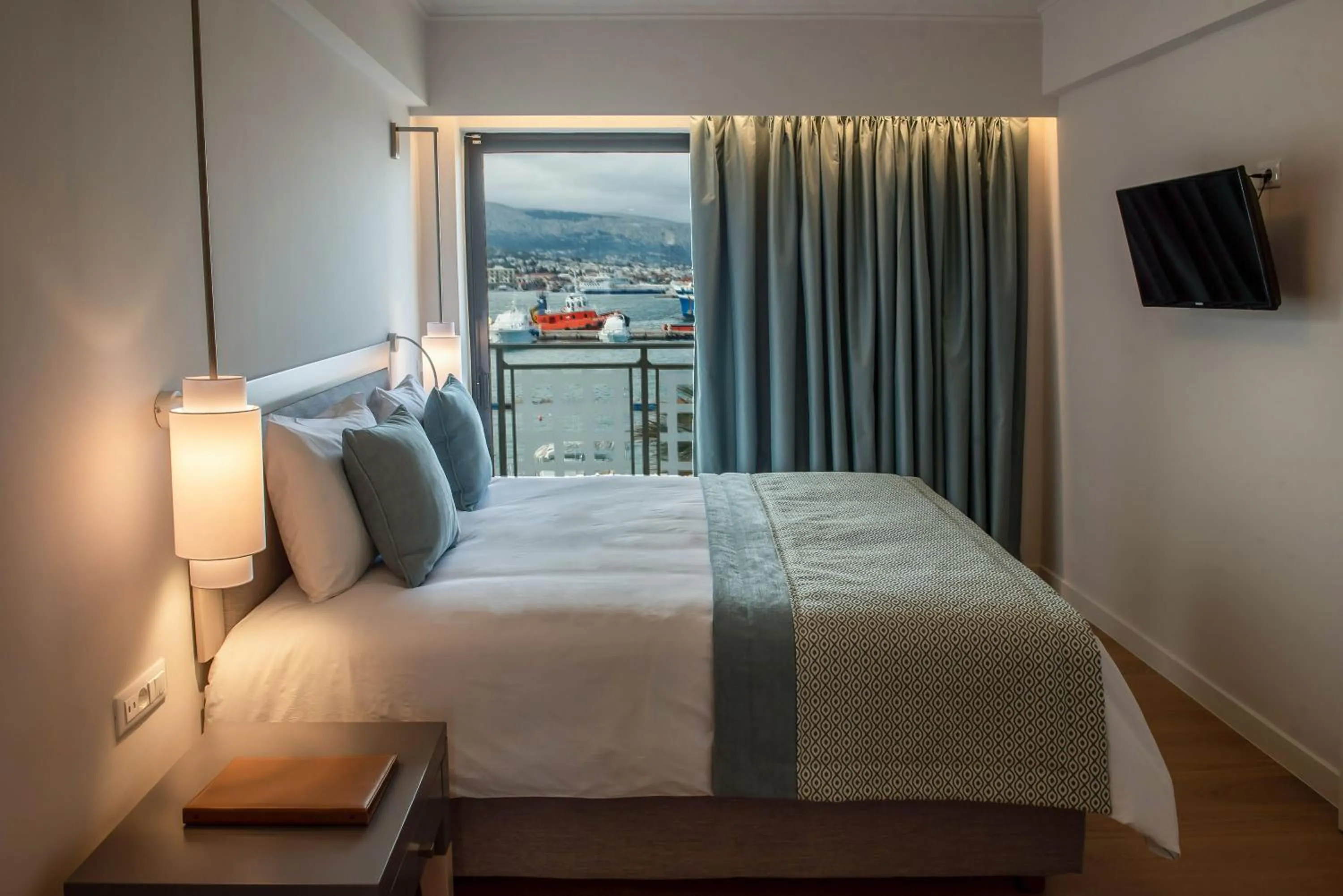 Bedroom, Bed in Chios Chandris