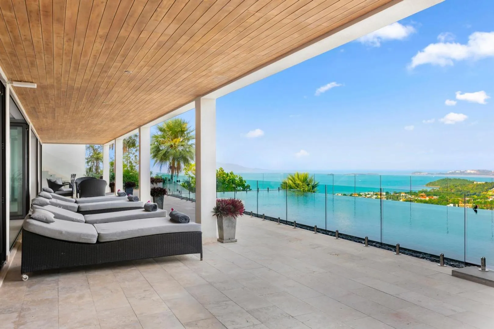 Patio in Villa Firefly- Spectacular Family Friendly Villa