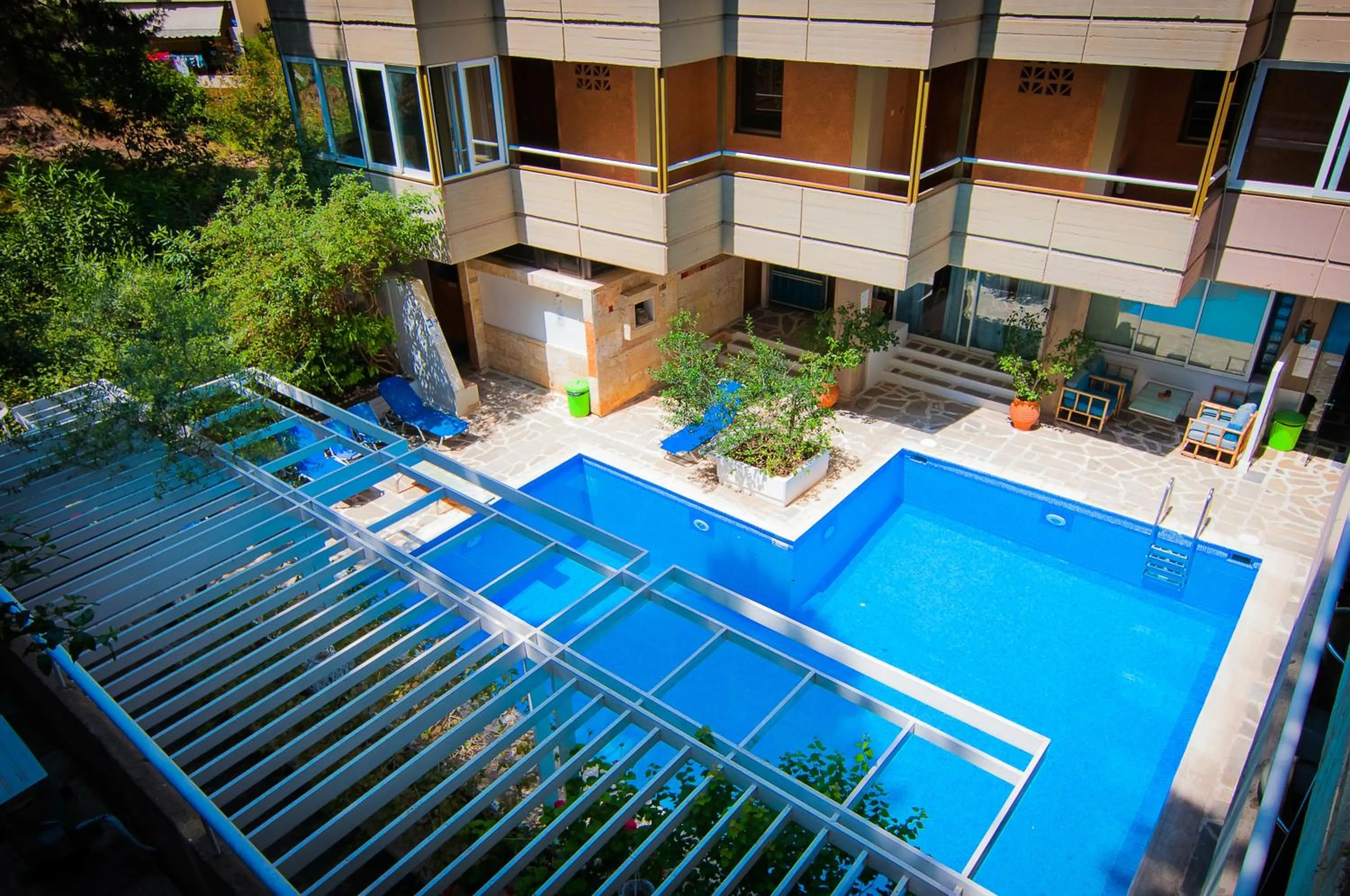 Swimming pool in Apollonia Hotel Apartments