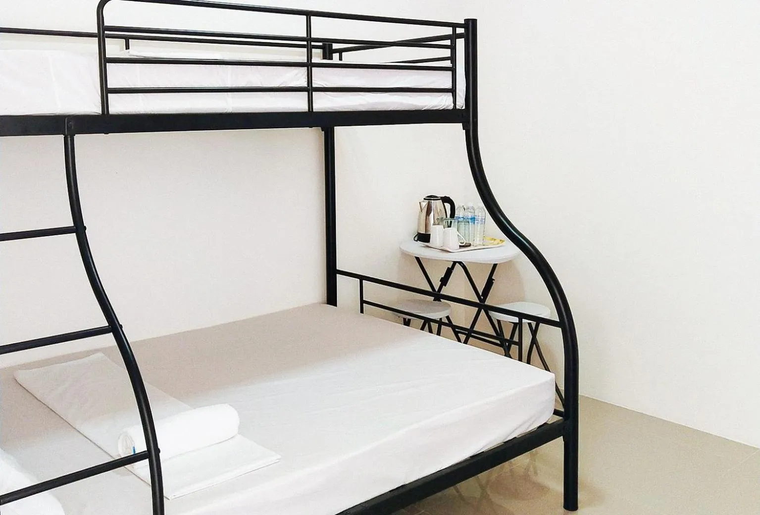 Photo of the whole room in L and V Bantayan Guest House