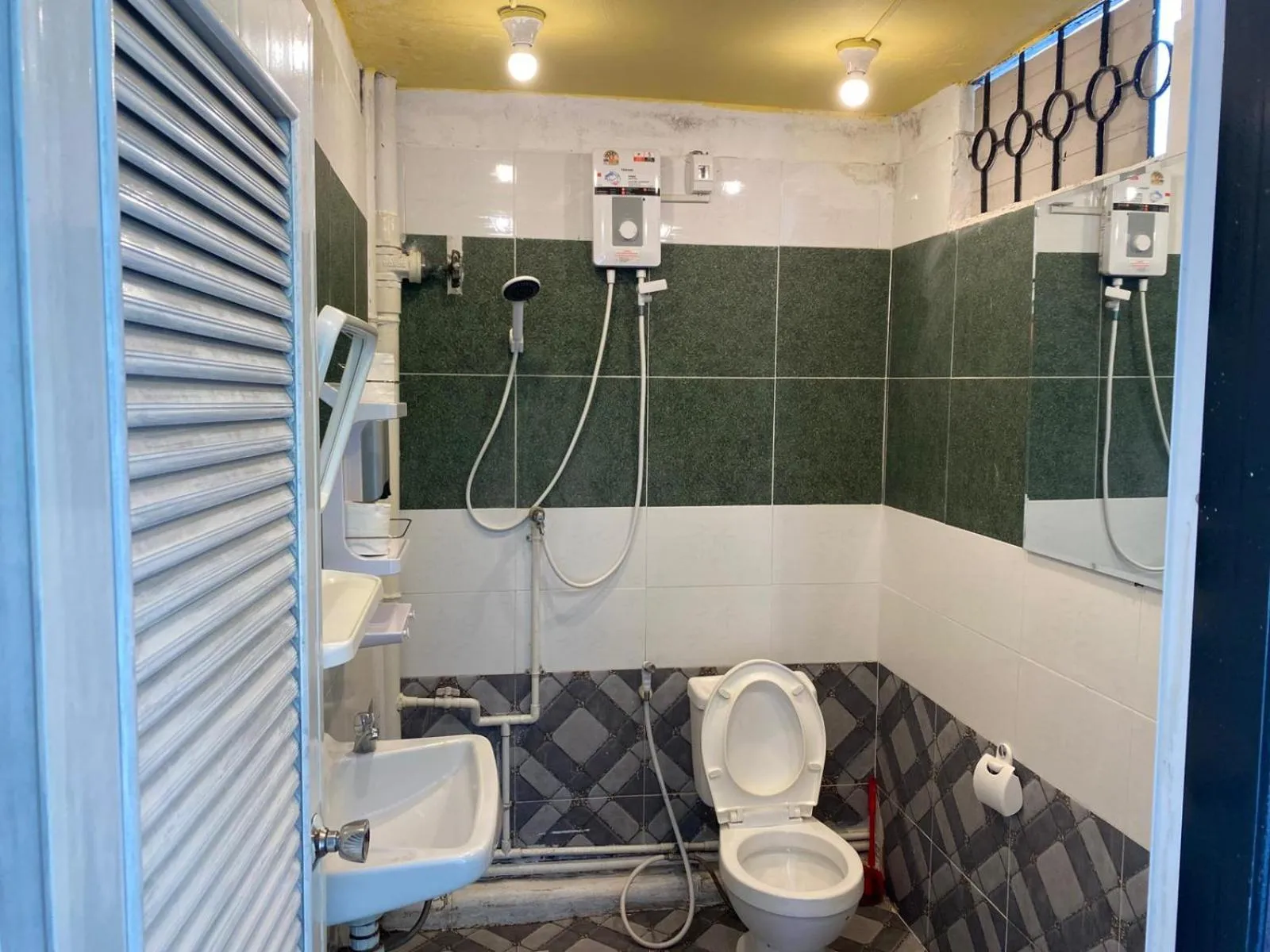 Bathroom in Miracle Gallery Hotel