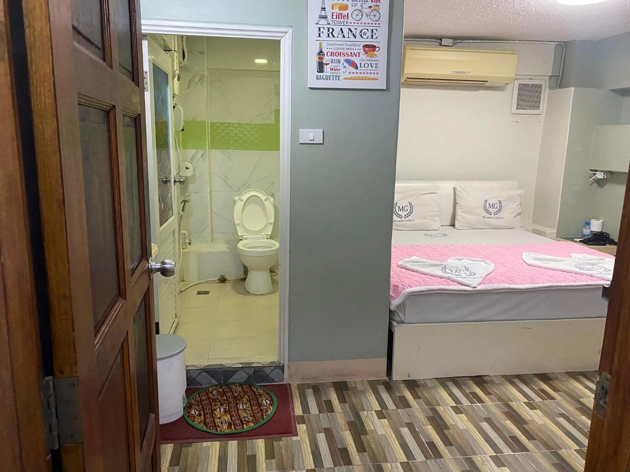 Miracle Gallery Hotel