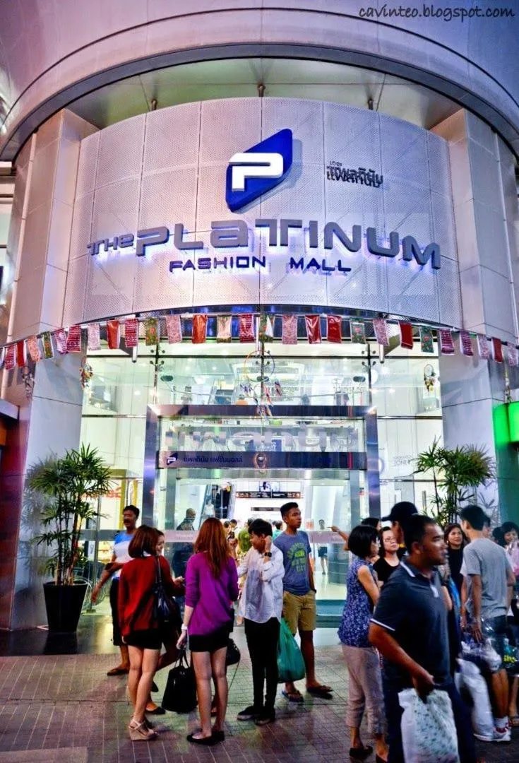 Shopping Area in Miracle Gallery Hotel