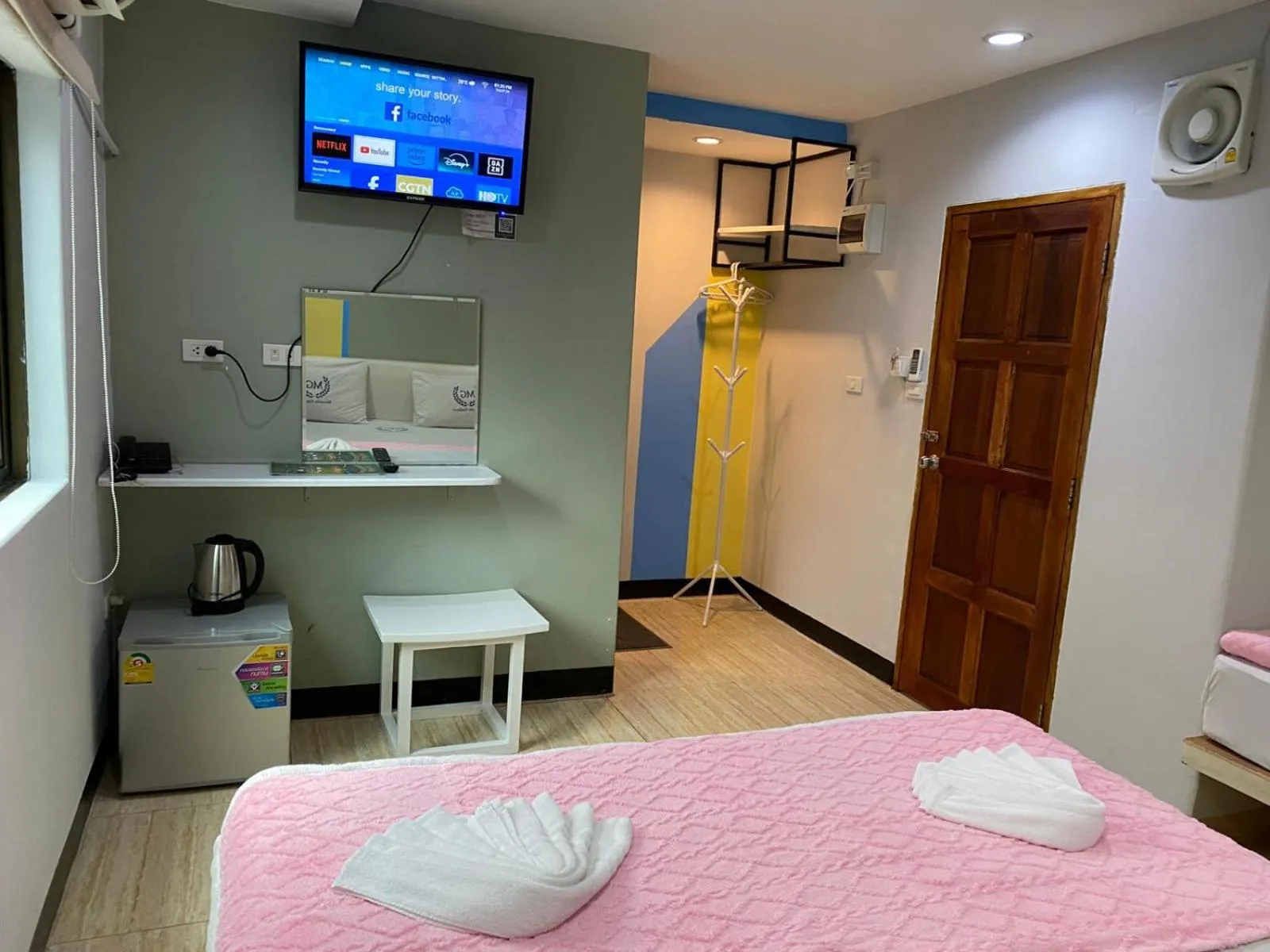 Bed in Miracle Gallery Hotel