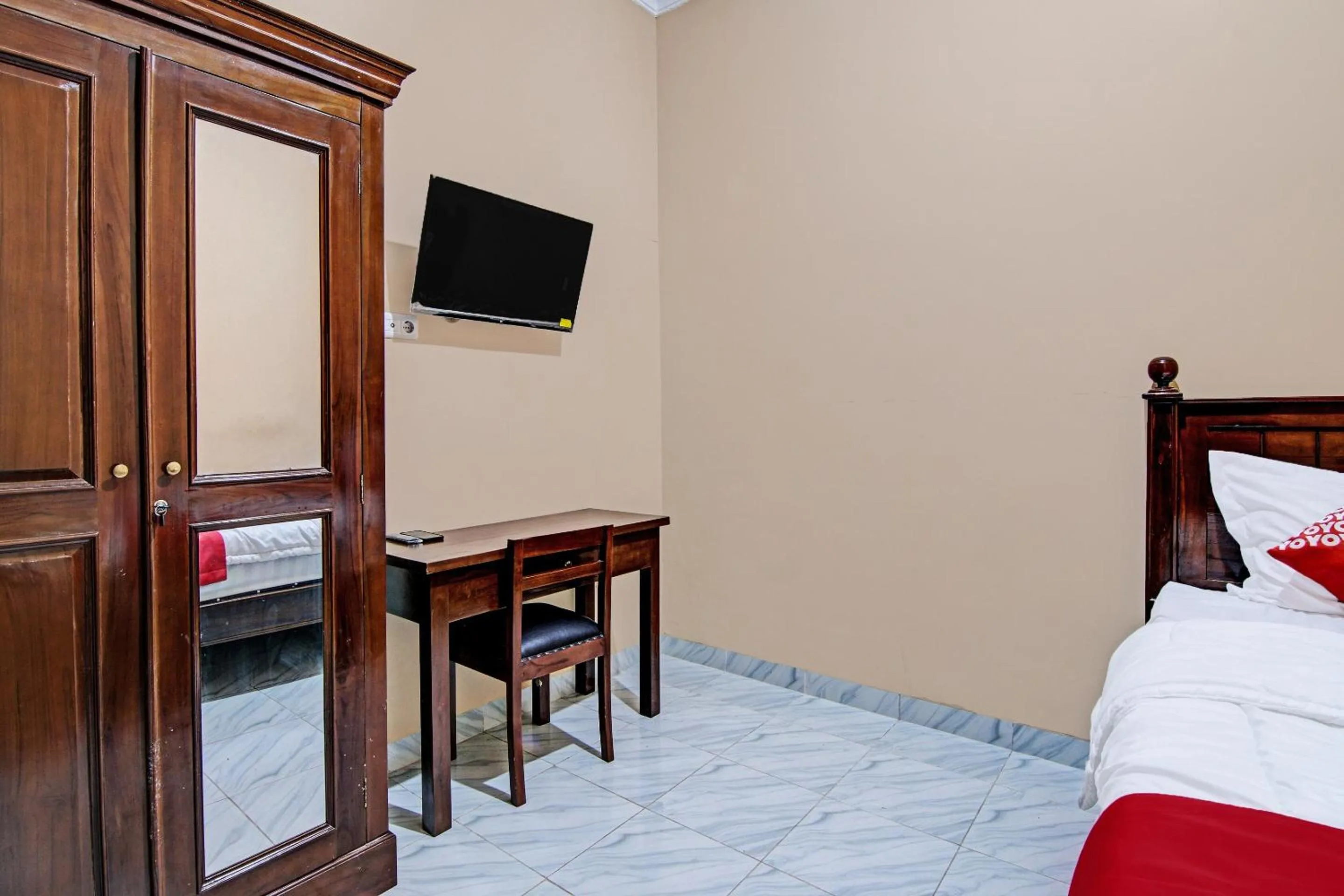 Bedroom, Bed in Hotel O Sandira Syariah