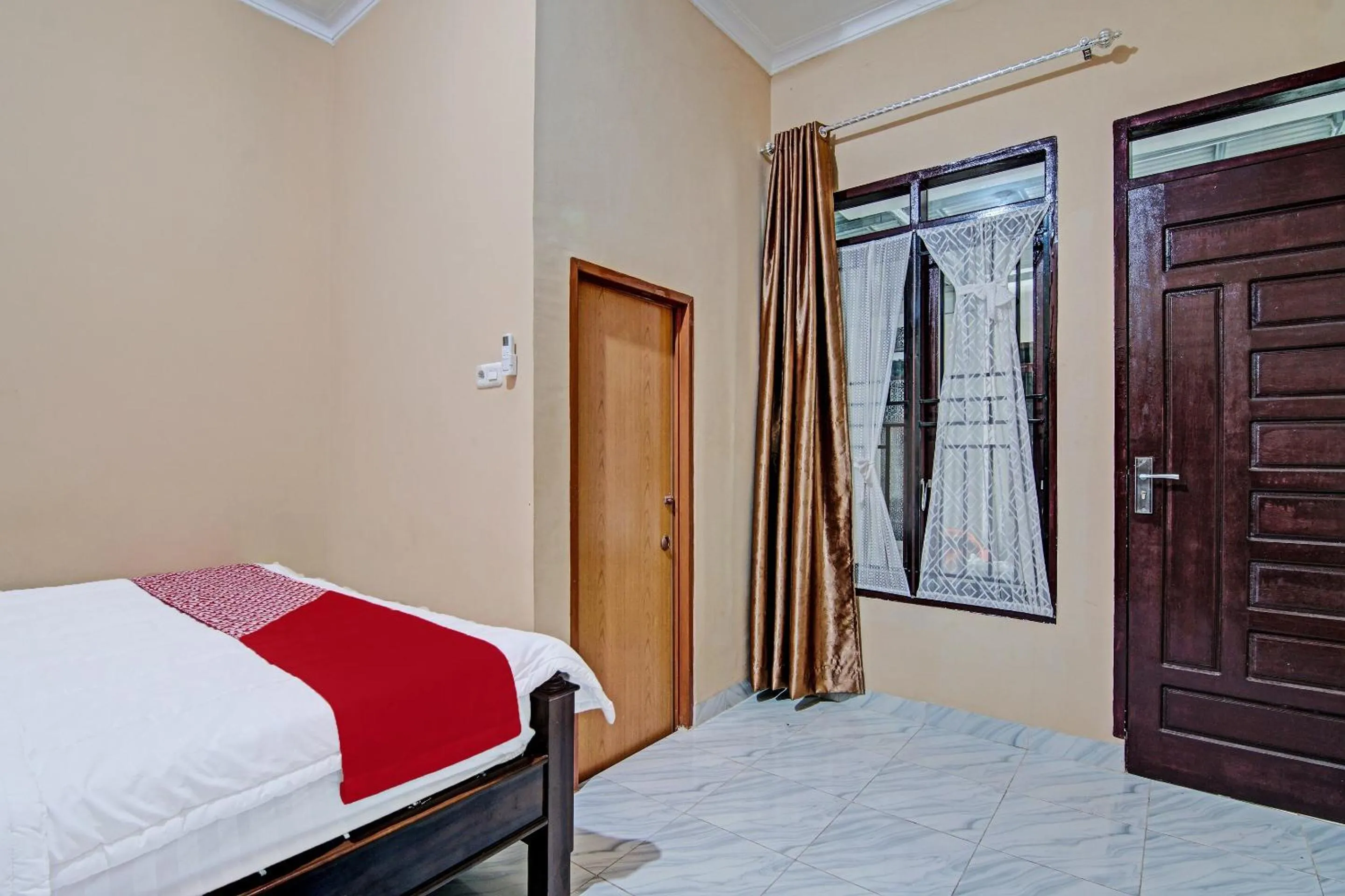 Bedroom, Bed in Hotel O Sandira Syariah