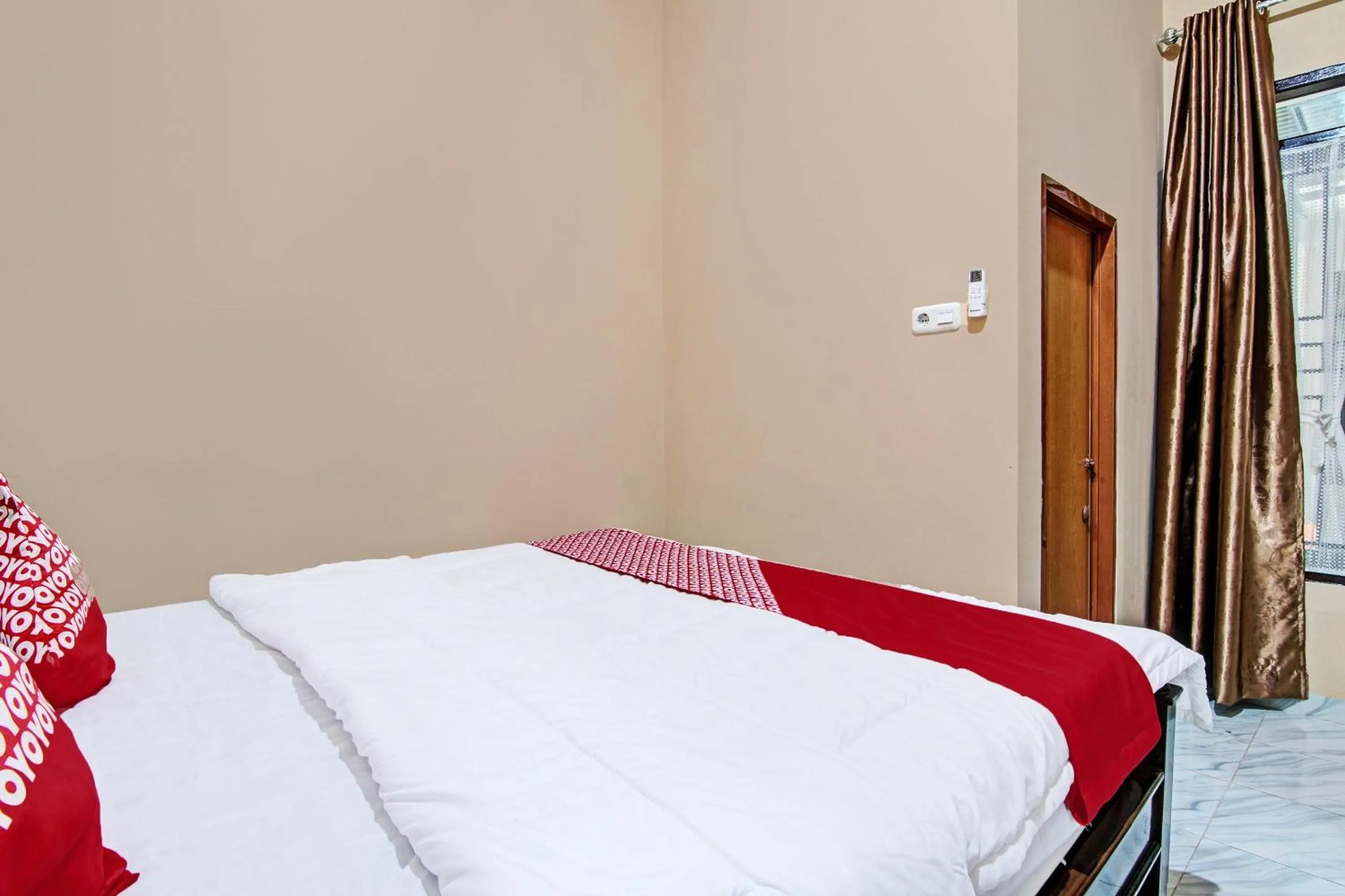 Bedroom, Bed in Hotel O Sandira Syariah