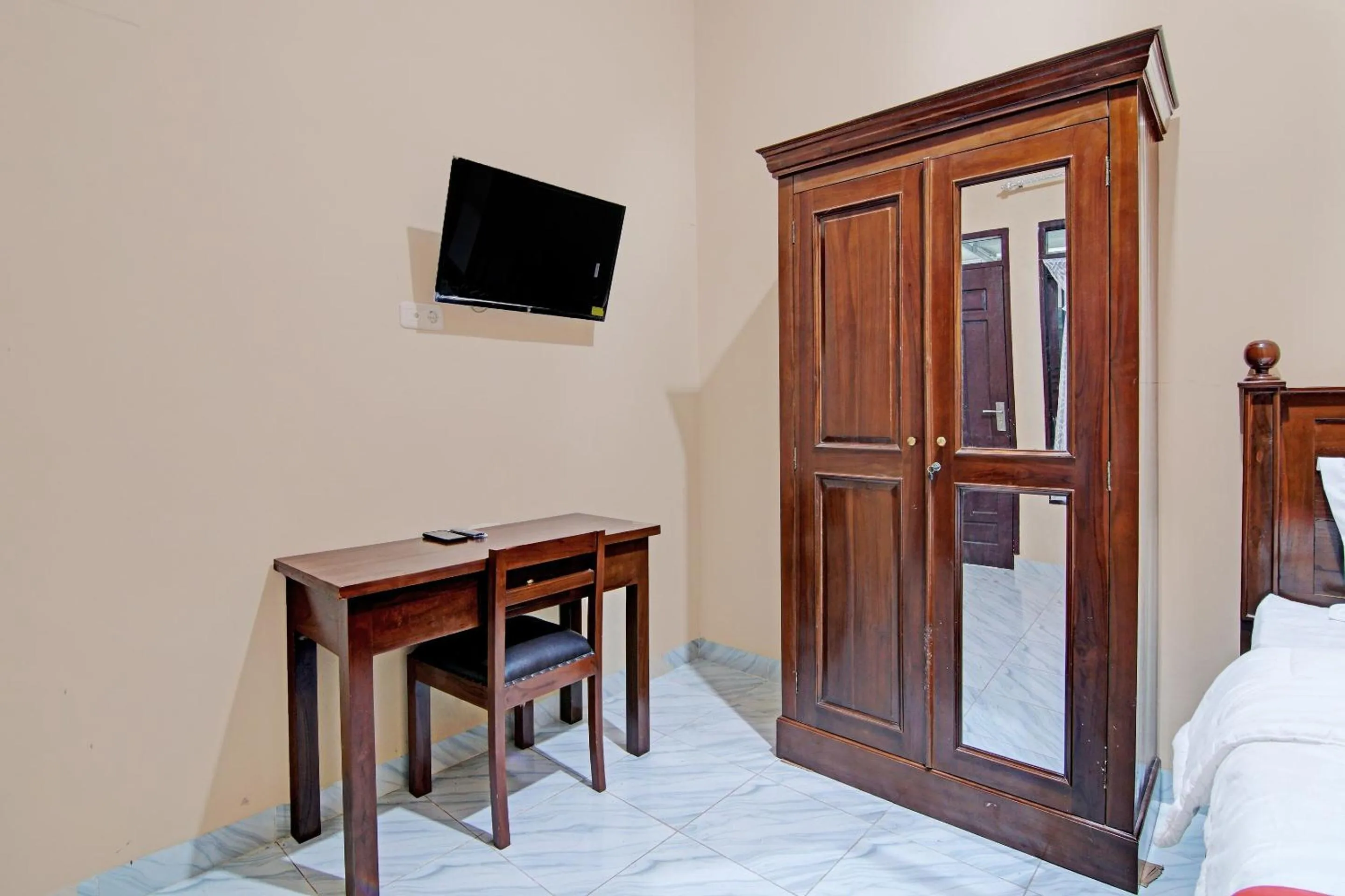 Bedroom, Bed in Hotel O Sandira Syariah