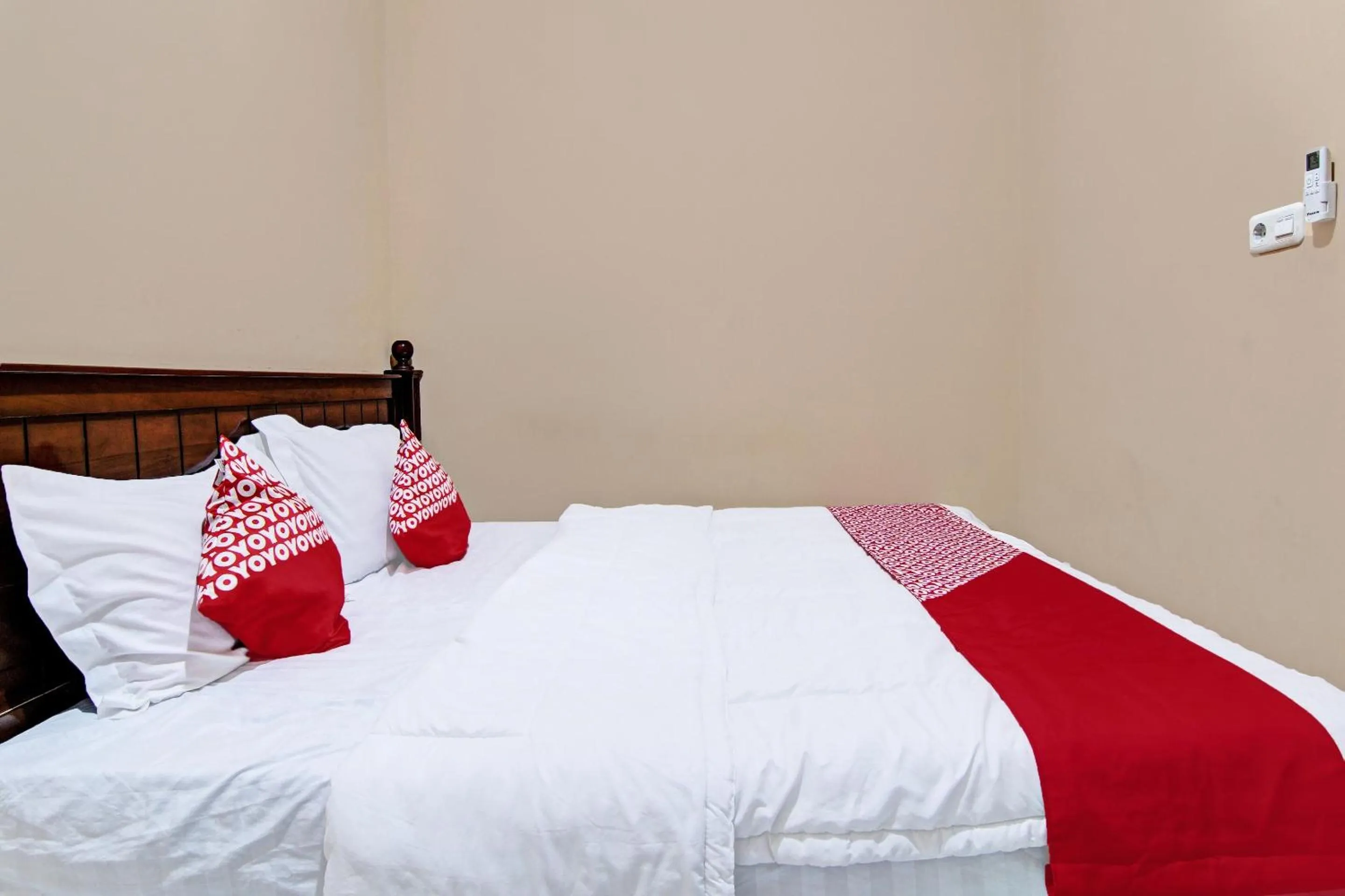 Bedroom, Bed in Hotel O Sandira Syariah