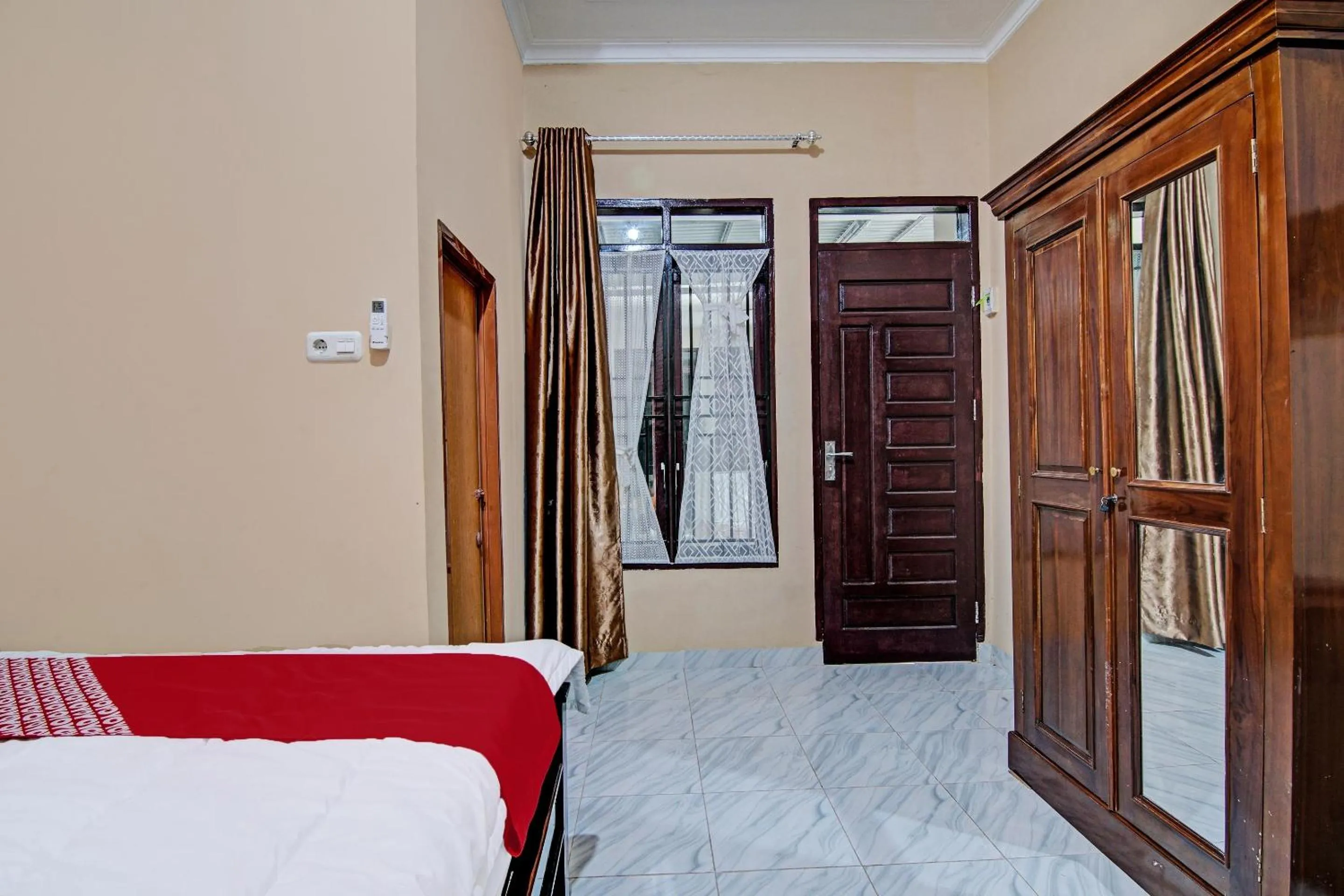 Bedroom, Bed in Hotel O Sandira Syariah