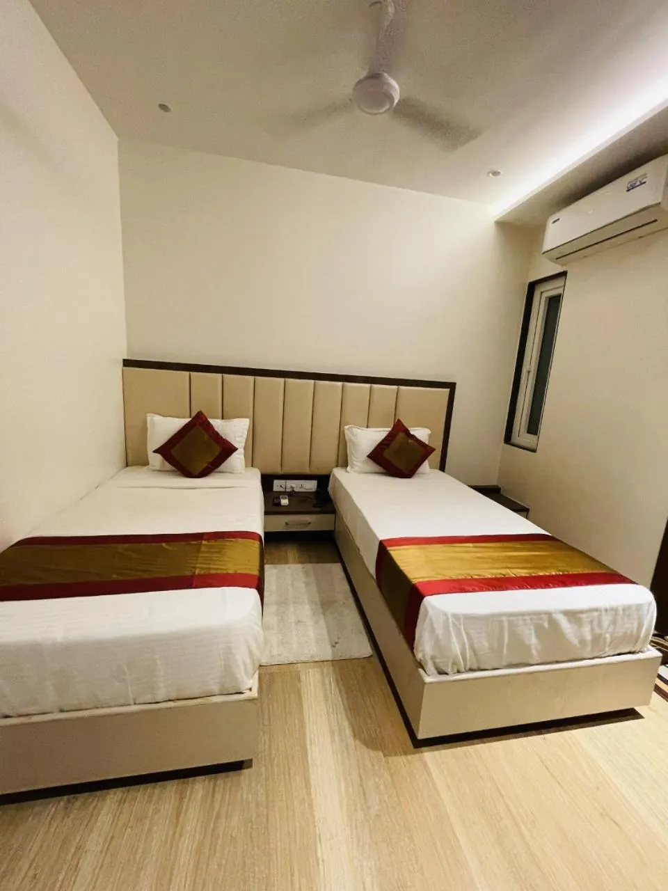 Bedroom, Bed in Hotel Banaras Villa