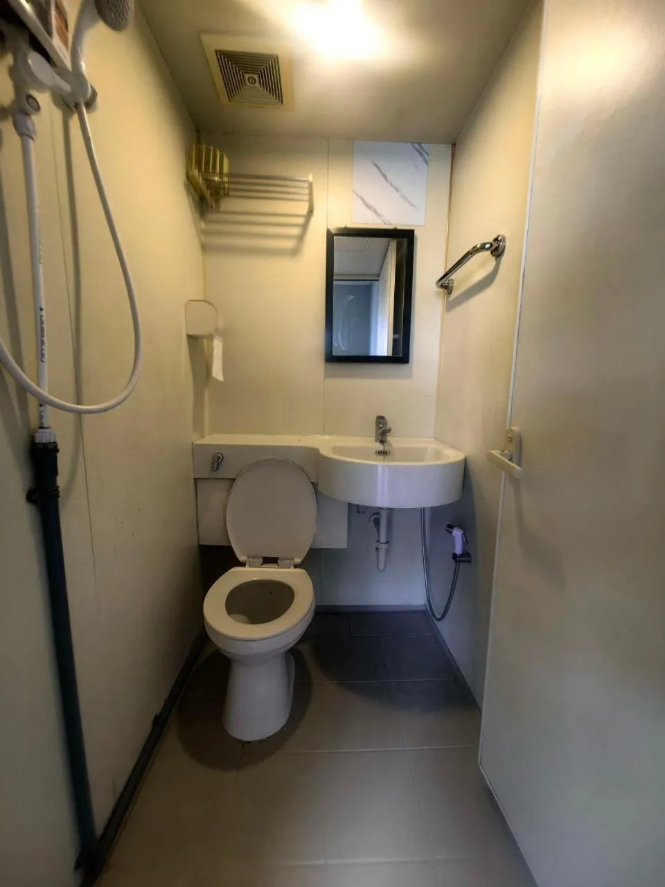 Shower in Grapevine Garden