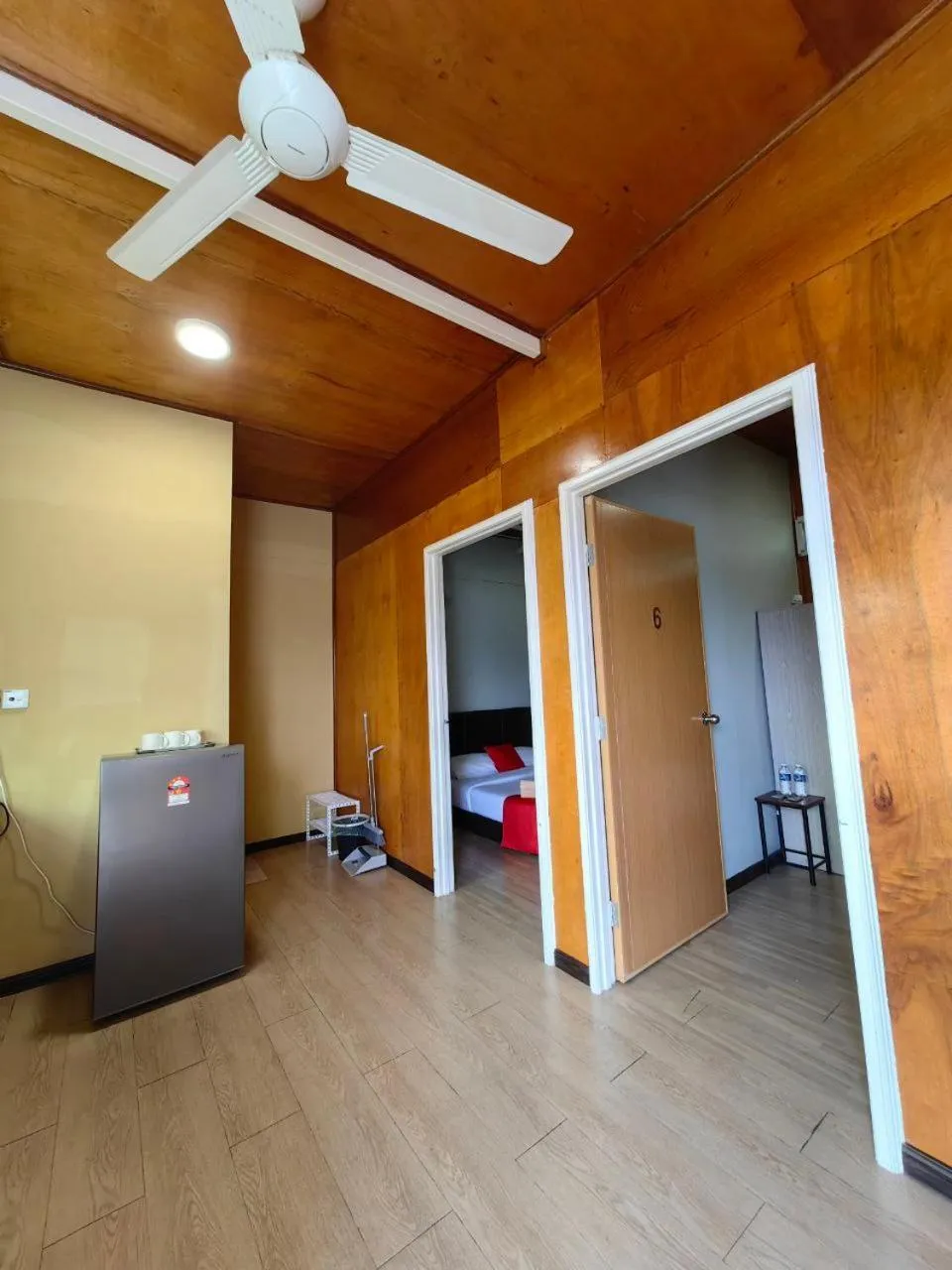 Bedroom, Bed in Grapevine Garden